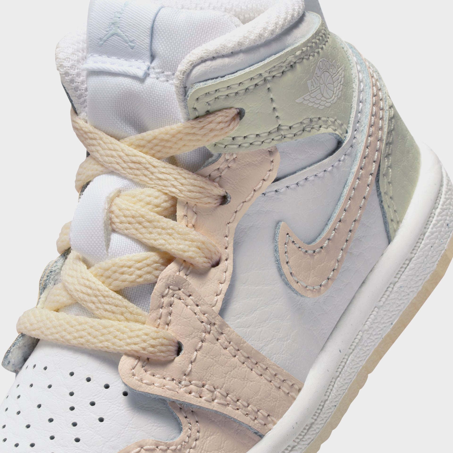 Jordan TD Jordan 1 Mid SE - Sail / Guava Ice / Sea Glass / Glacier B