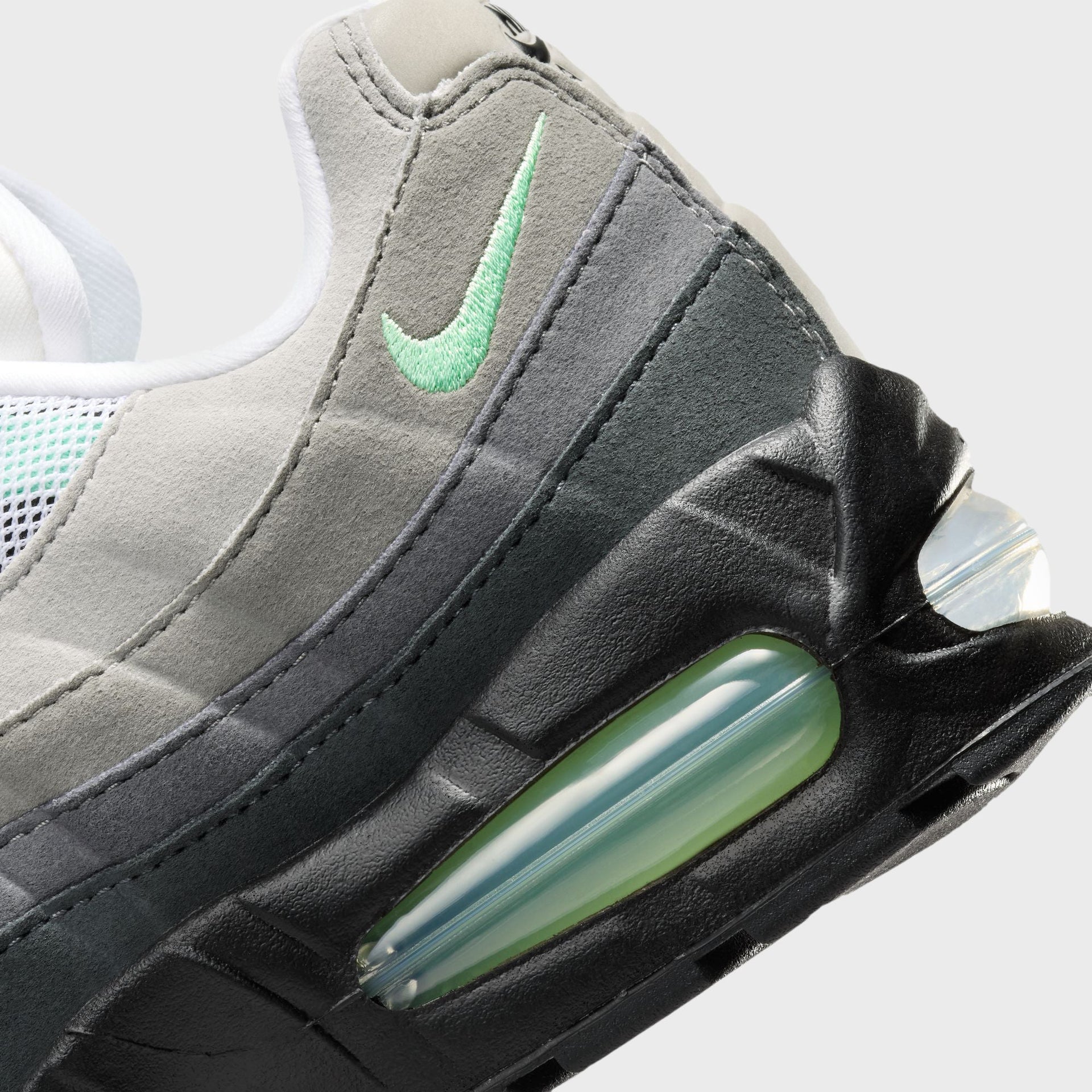 Nike WMNS Air Max 95 Big Bubble - Black / Fresh Mint / White / Medium Grey / Anthracite / Light Graphite