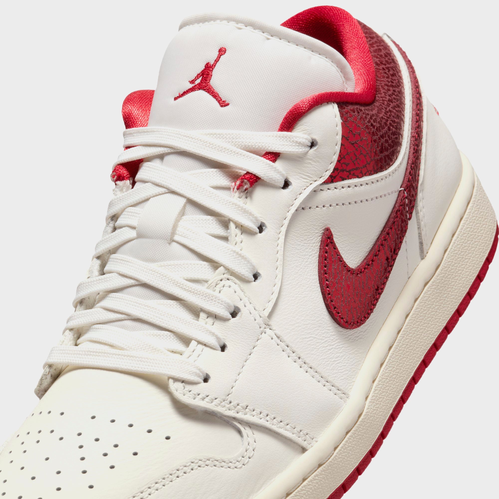 Nike Air Jordan 1 Low Se - Sail / Varsity Red / Team Red – Kith Nike Air Jordan 1 Low Se - Sail / Varsity Red / Team Red – Kith