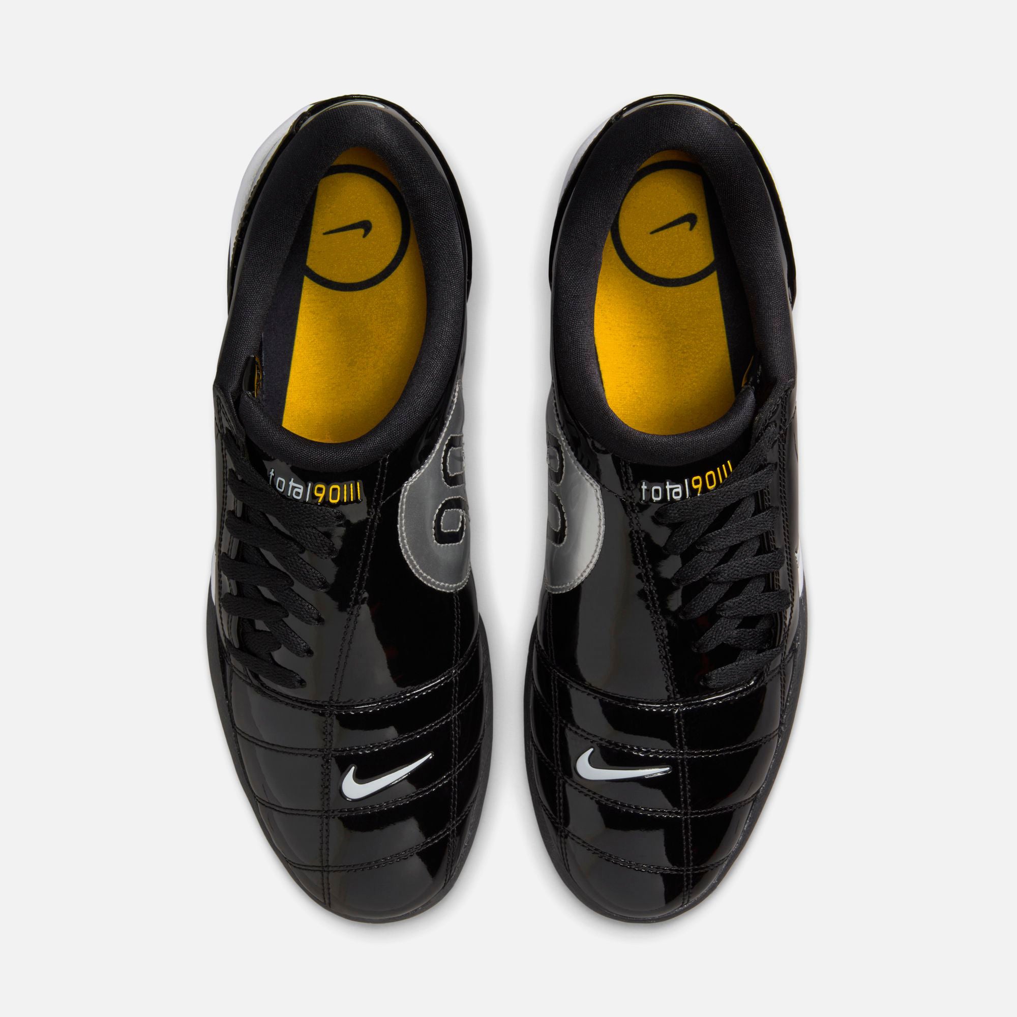 【ナイキ】★Nike Total 90 III SP★大人気★送料・関税込★ nike-total-90-gym-red-hq2851-