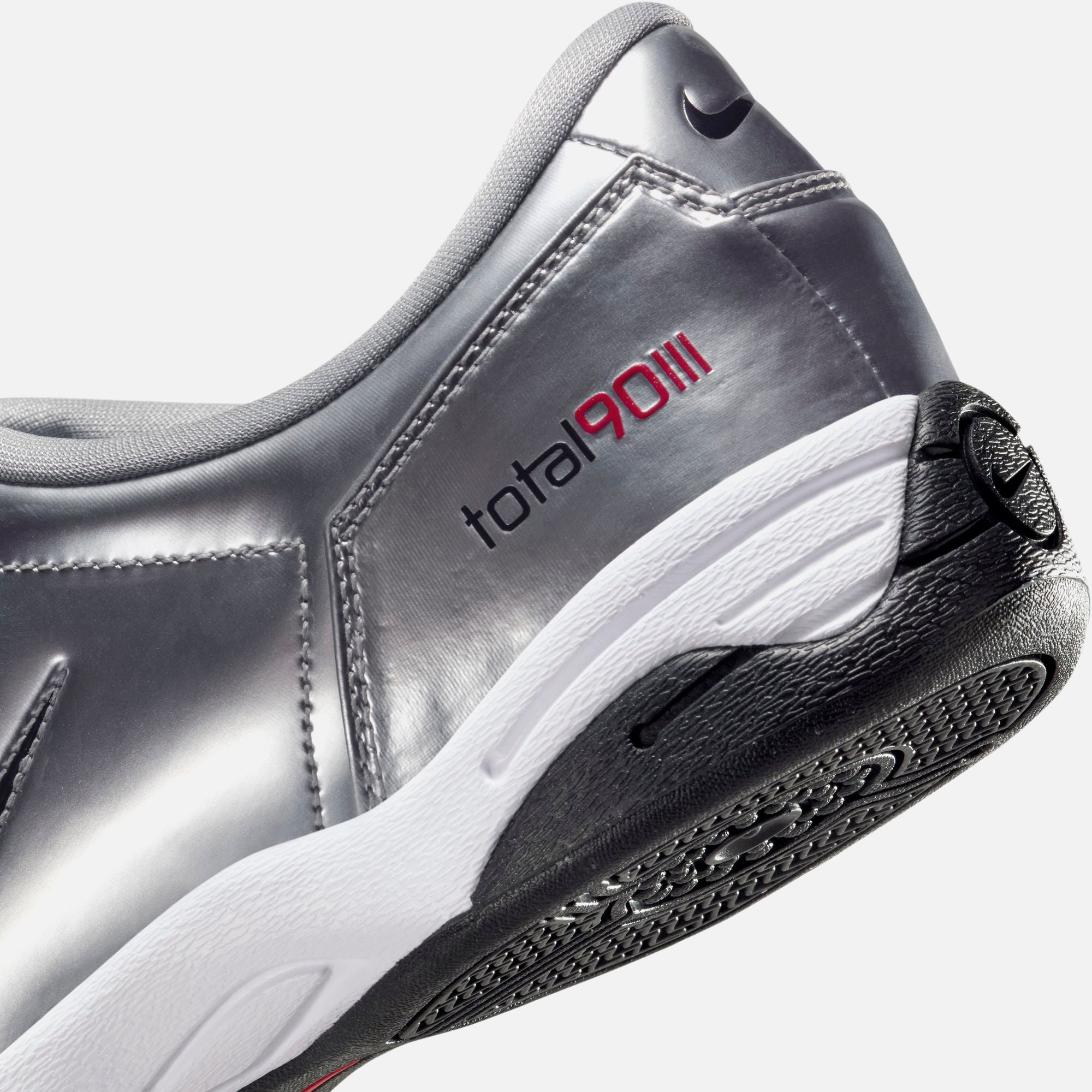 バズる !!! Nike ★ Total 90 III llic Silver and Black Nike Total 90 III - Metallic Silver / Black / University Red