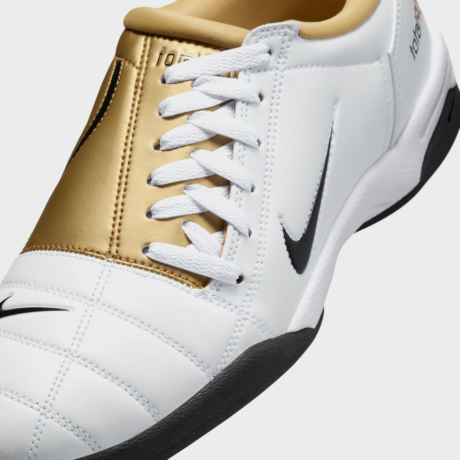 Nike T90 SP - White / Black / Metallic Gold