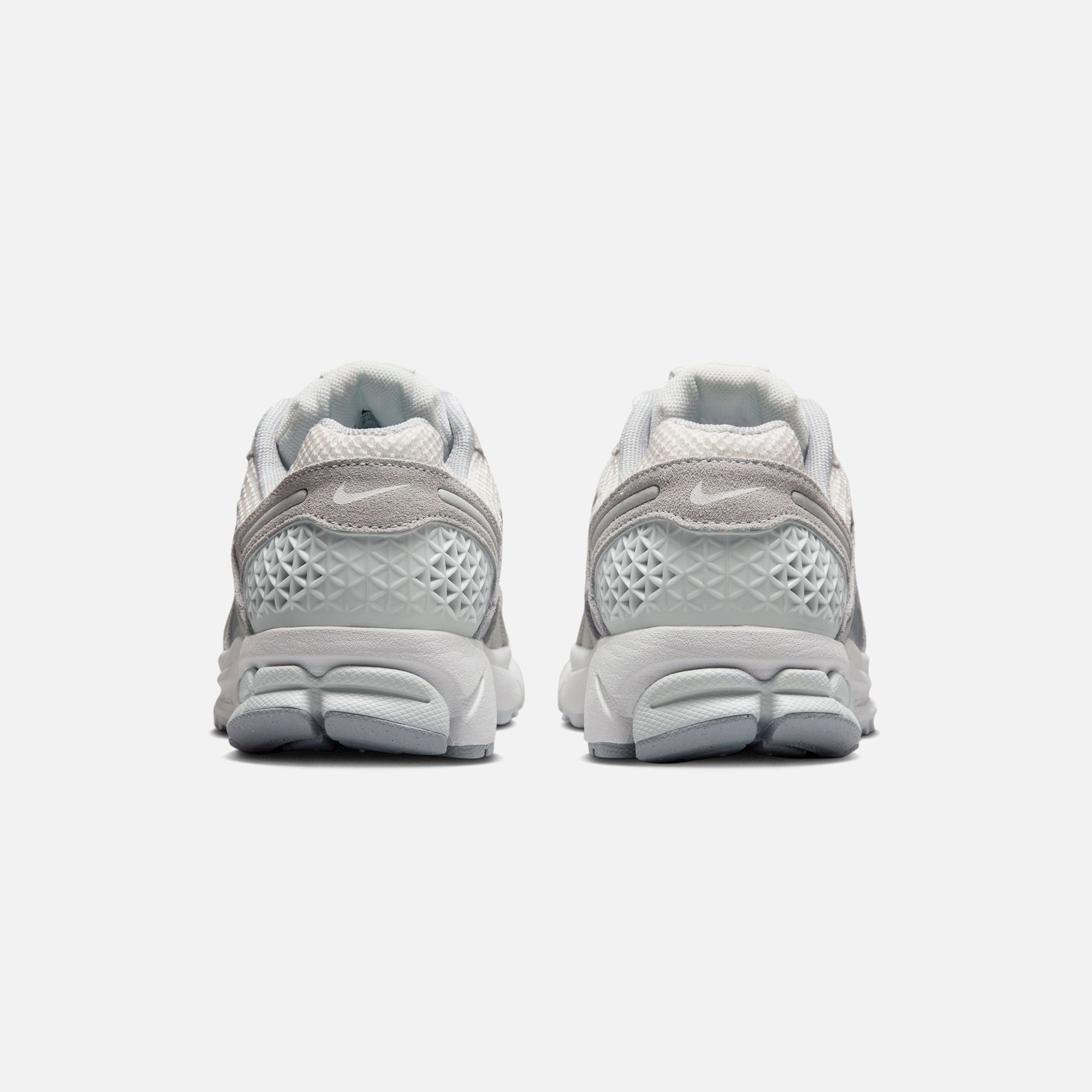 Nike WMNS Zoom Vomero 5 - Pure Platinum / Summit White