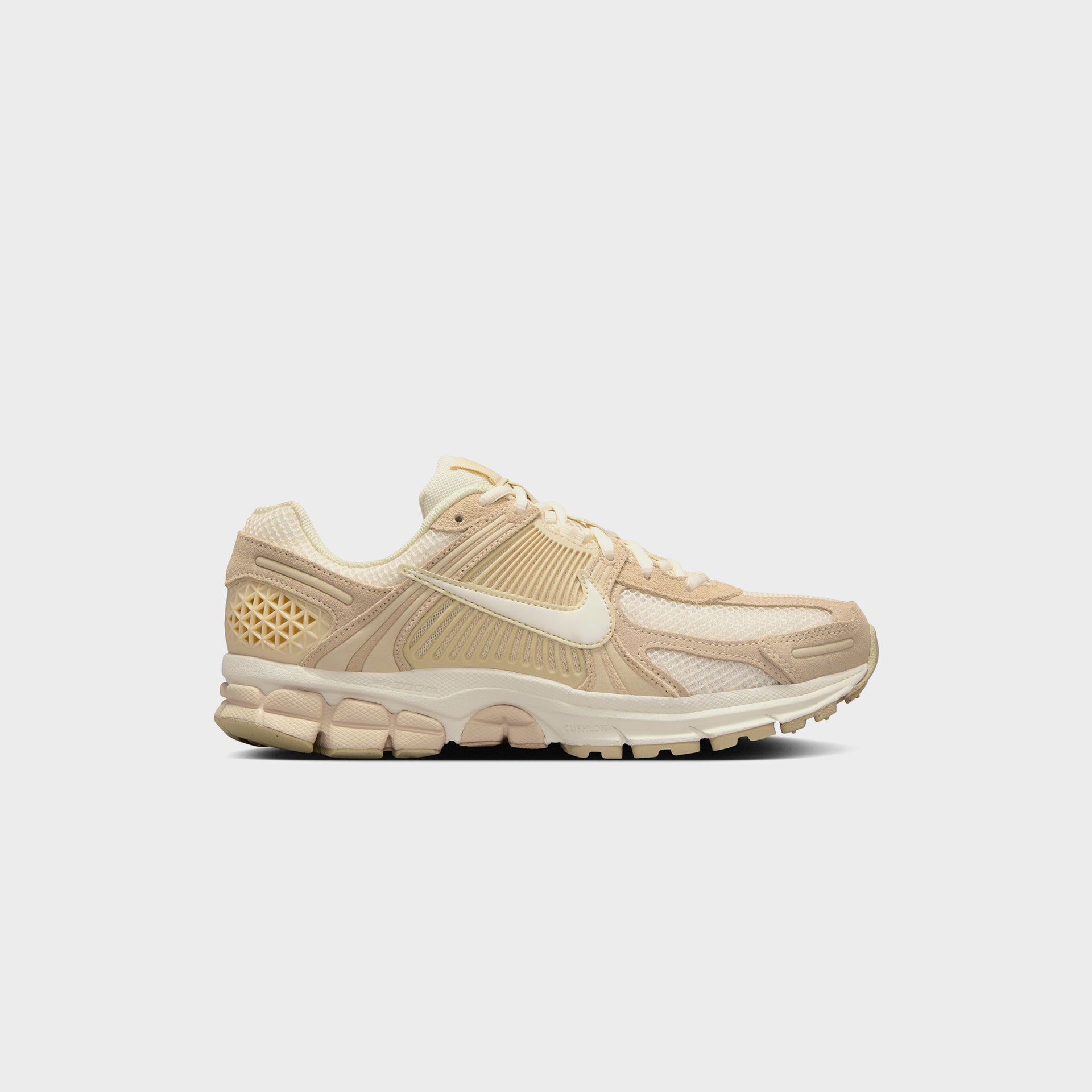 Nike WMNS Zoom Vomero 5 - Beach / Sail / Light Khaki