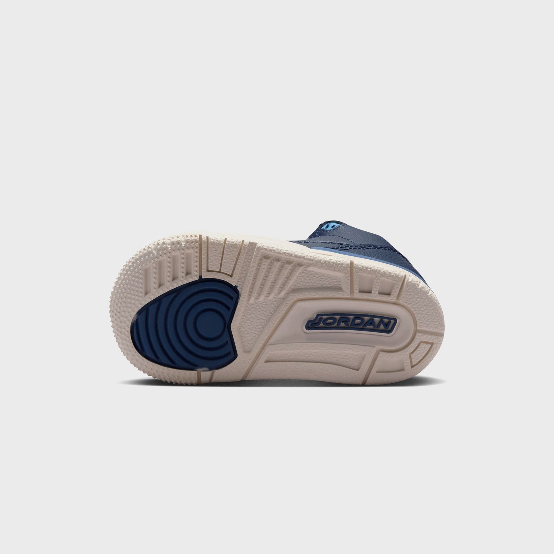 Jordan TD Jordan 3 Retro - Obsidian / Track Red / Chalk