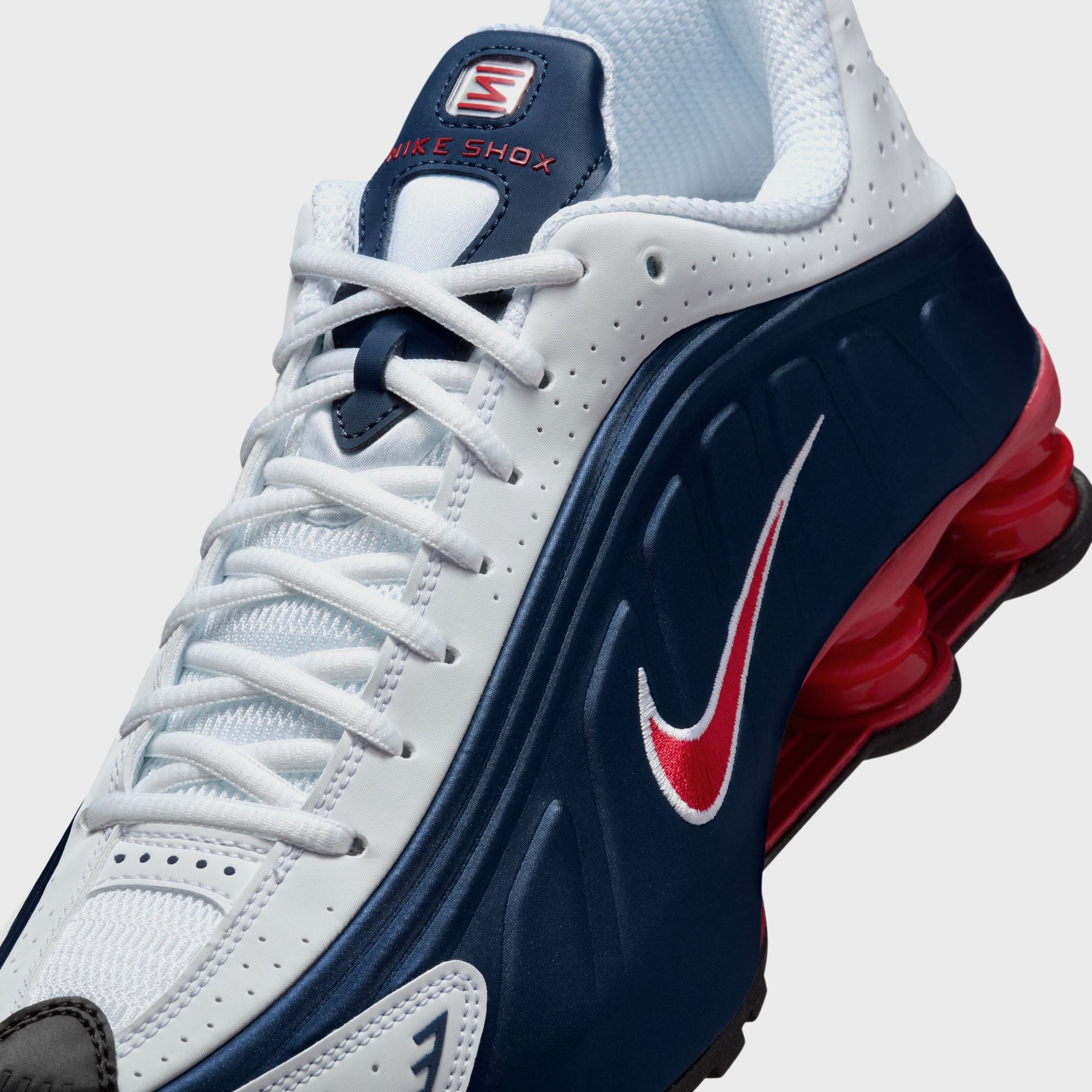 Nike Shox R4 - Midnight Navy / Gym Red / White