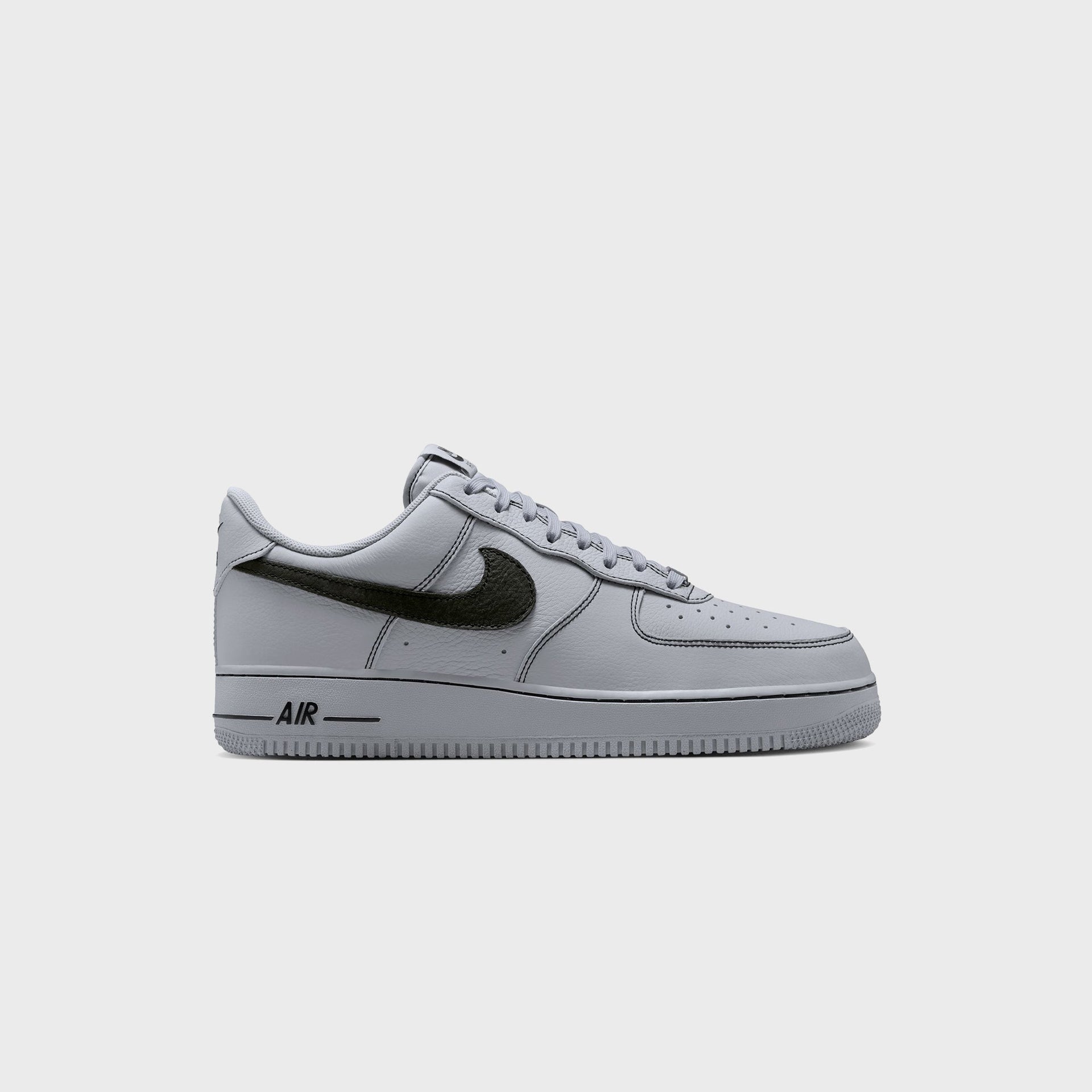 Nike Air Force 1 '07  LV8 - Wolf Grey / Black