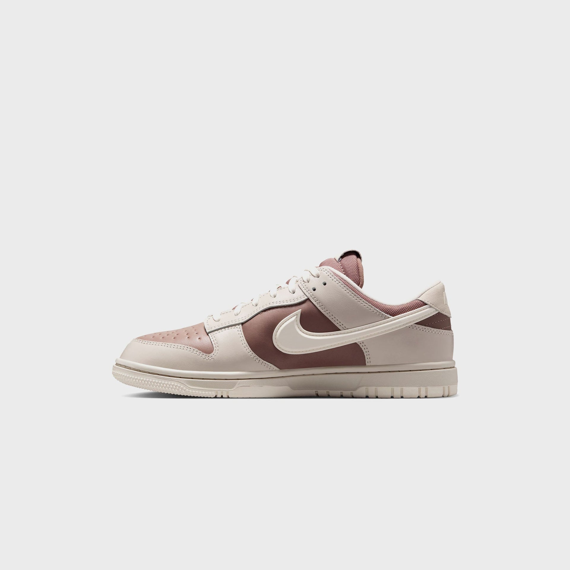 Nike Dunk Low GORE-TEX- Light Bone / Mink Brown / Sail