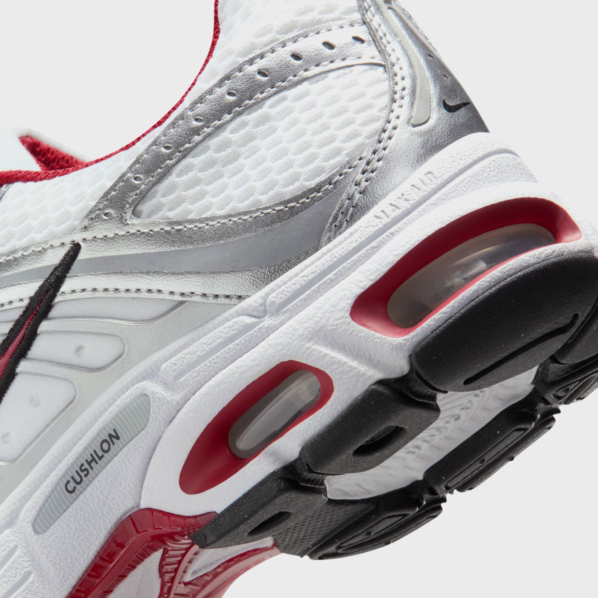 Nike WMNS Air Max Moto 2K - White / Team Crimson / Metallic Silver / Black