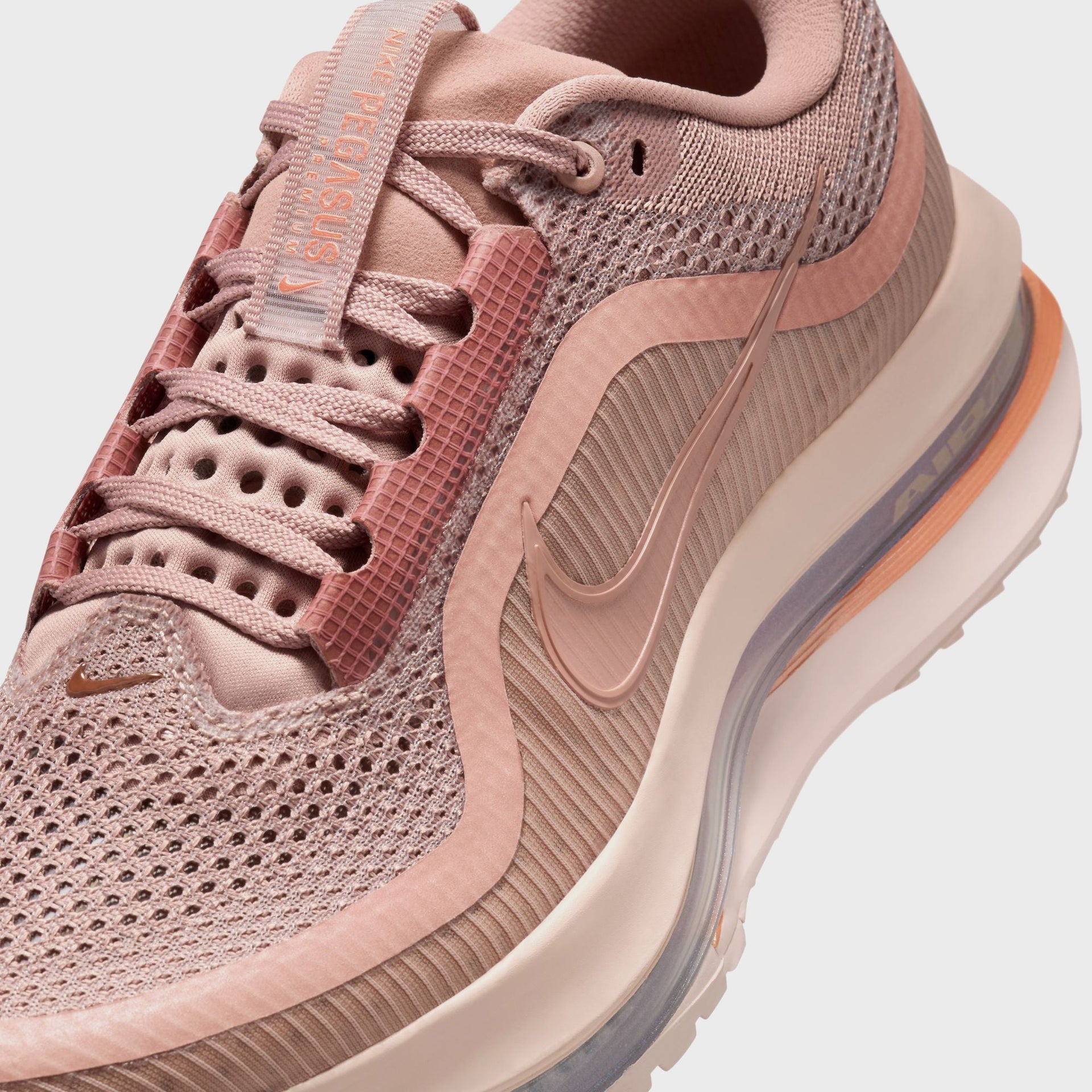 Nike WMNS Pegasus Premium - Particle Pink / Metallic Rose Gold / Silt Red