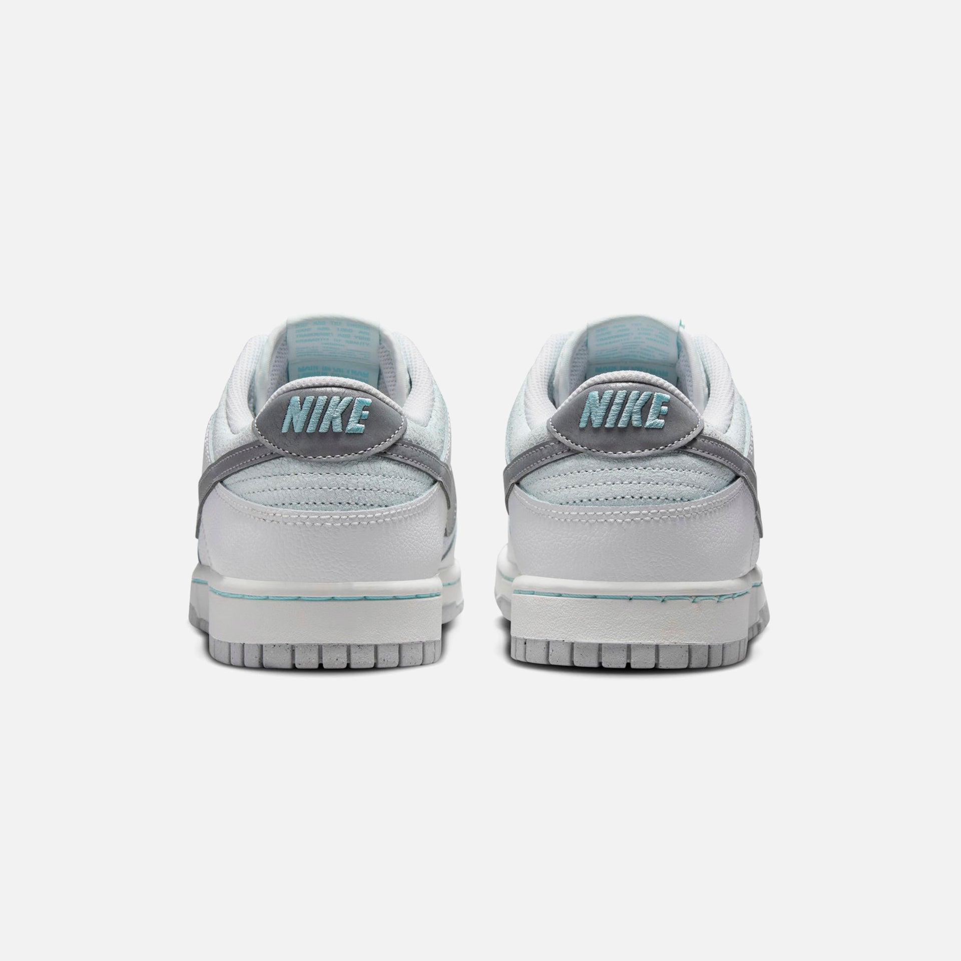 Nike Dunk Low Retro SE - Glacier Ice / Metallic Silver