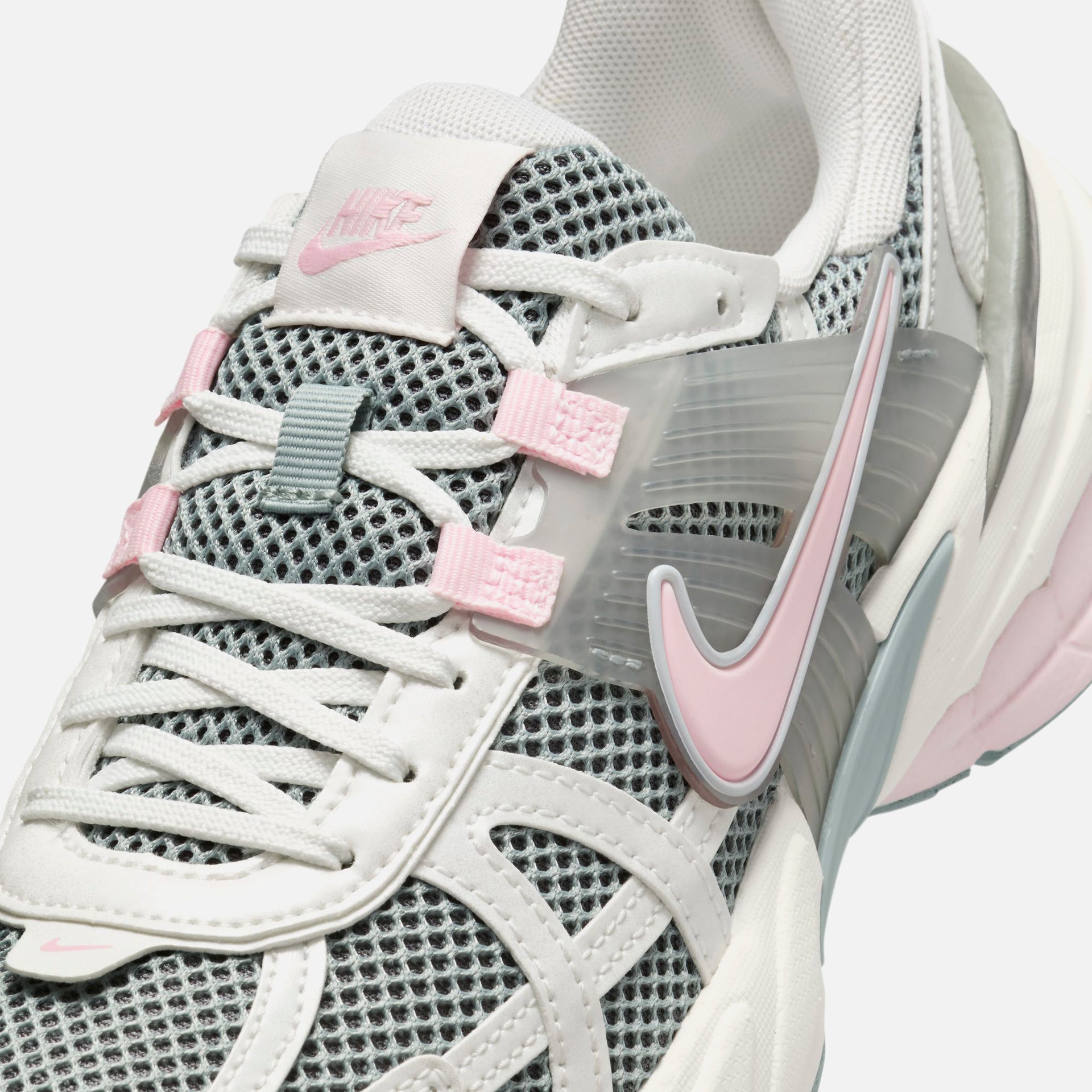 Nike WMNS V2K Run - Light Pumice / Pink Foam / Photon Dust