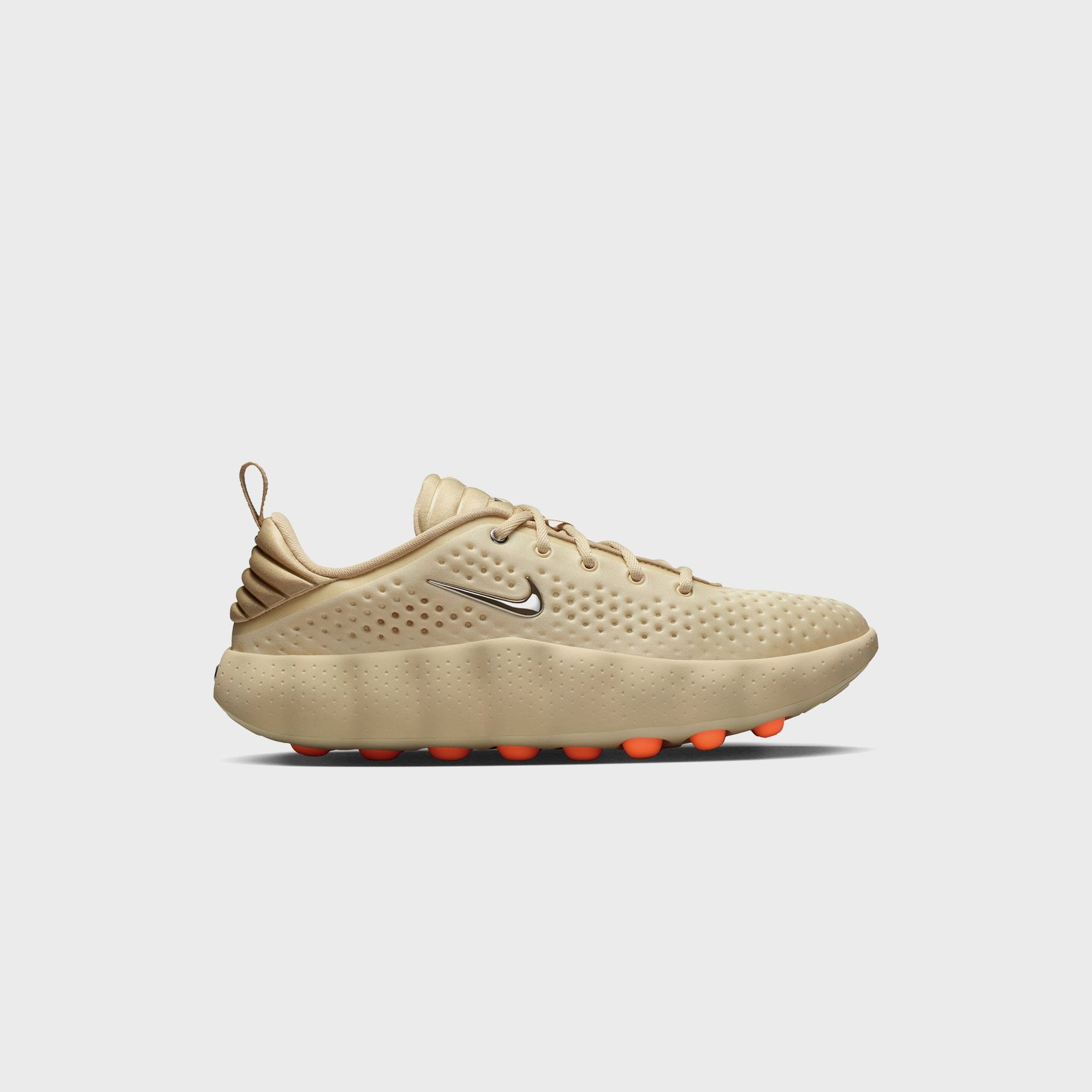 Nike Mind 002 - Light Khaki / Metallic Cool Grey / Desert Khaki / Hyper Crimson