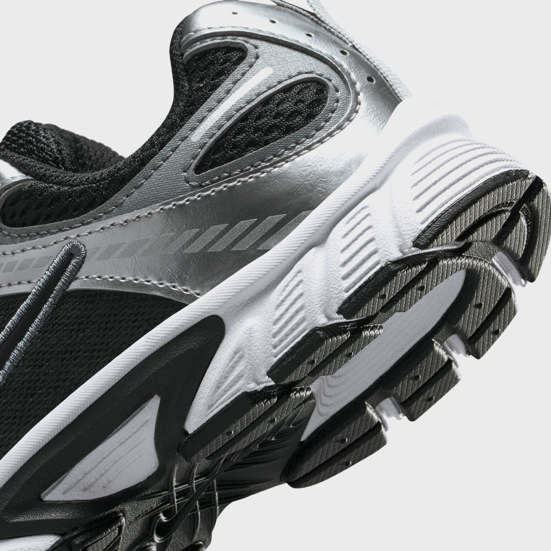 Nike PS V5 Rnr - Black / Black / Anthracite / Smoke Grey