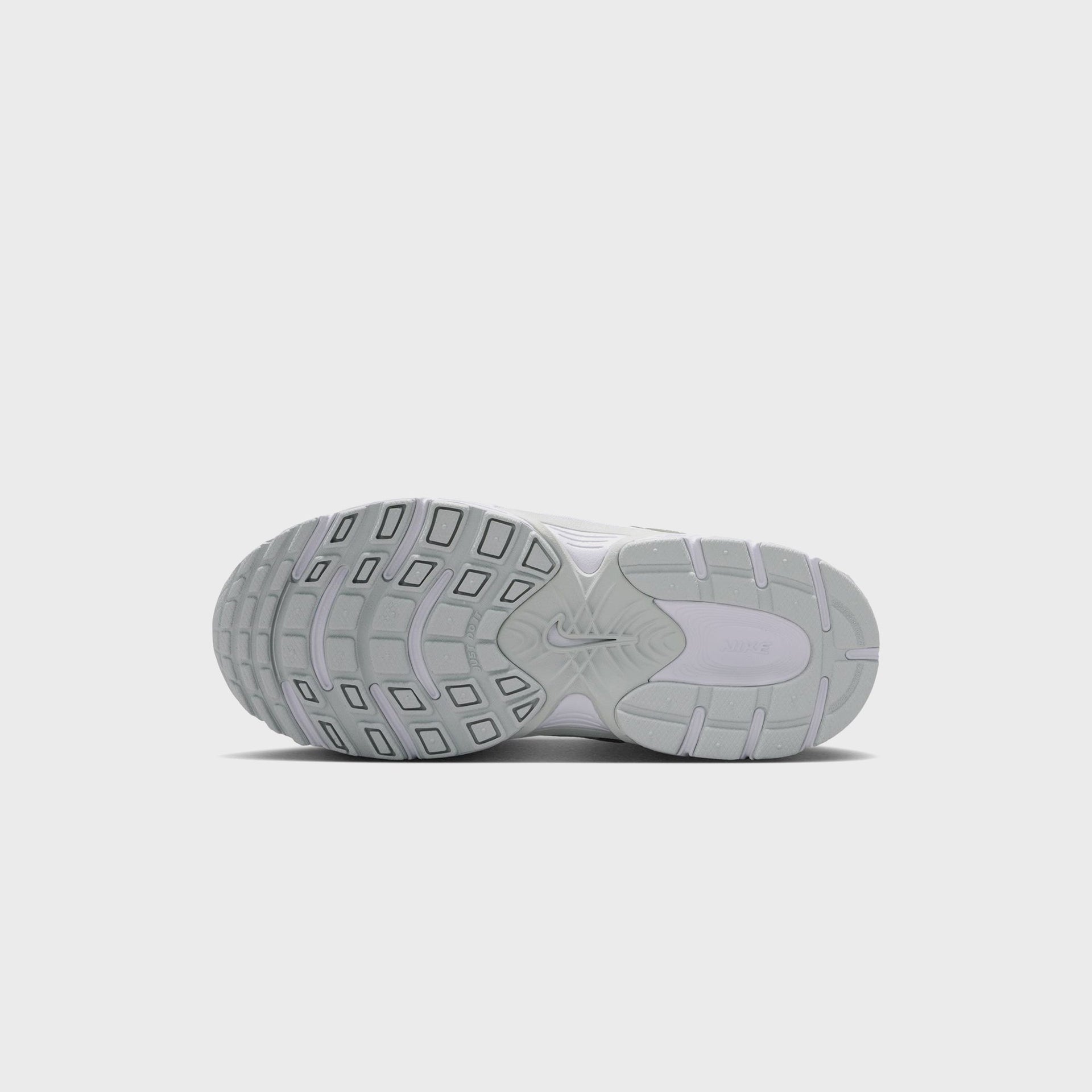 Nike PS V5 RNR - White / Metallic Silver / Pure Platinum