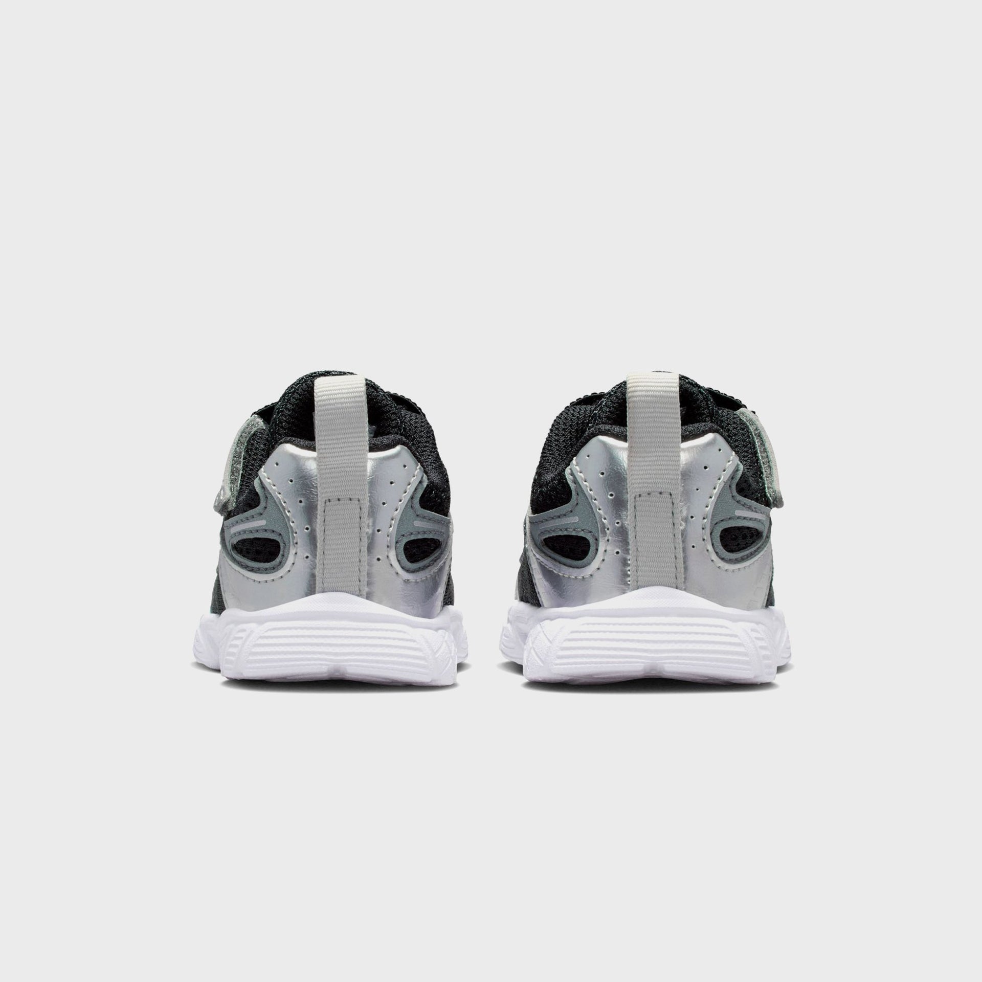 Nike TD V5 Rnr - White / Metallic Silver / Pure Platinum