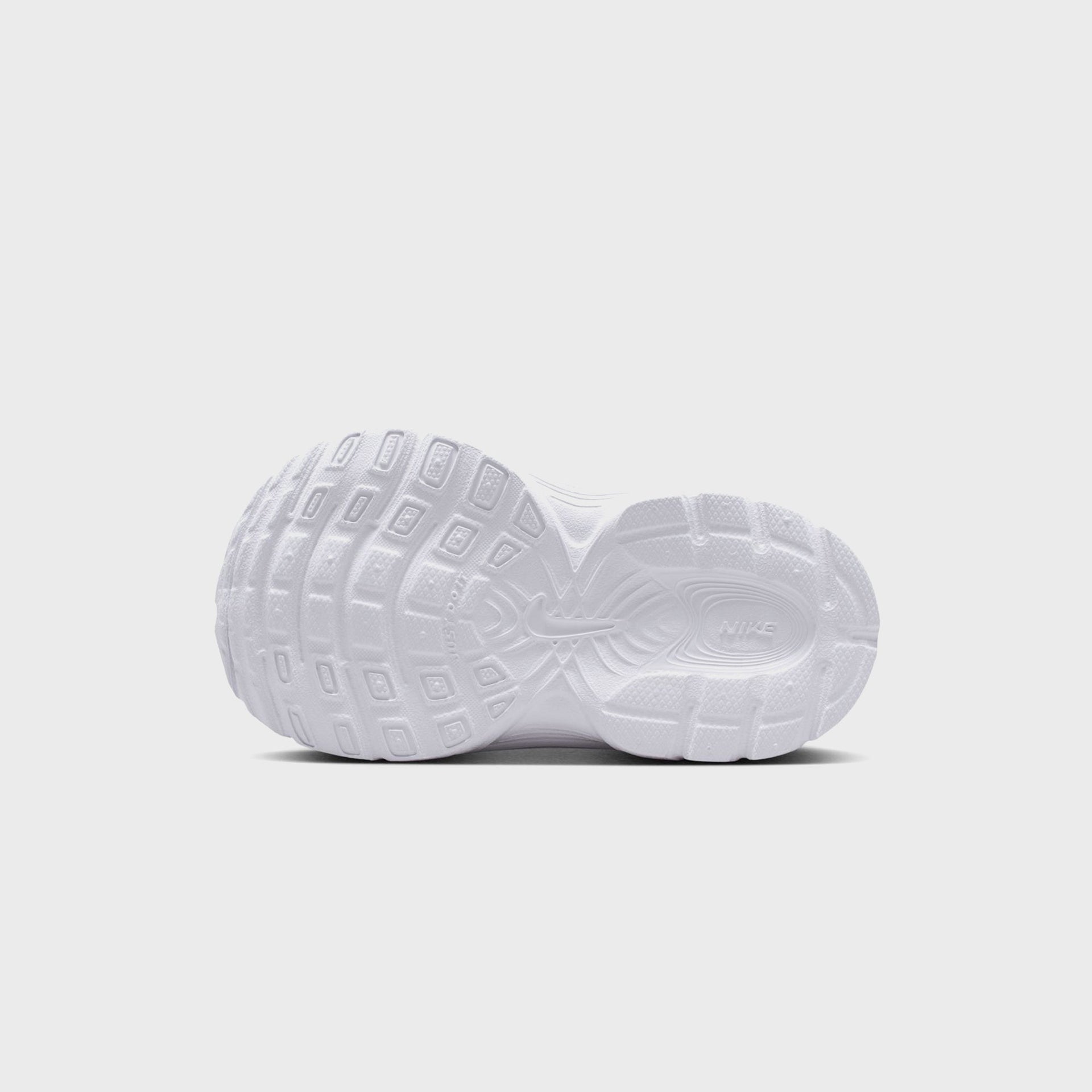 Nike TD V5 Rnr - White / Metallic Silver / Pure Platinum