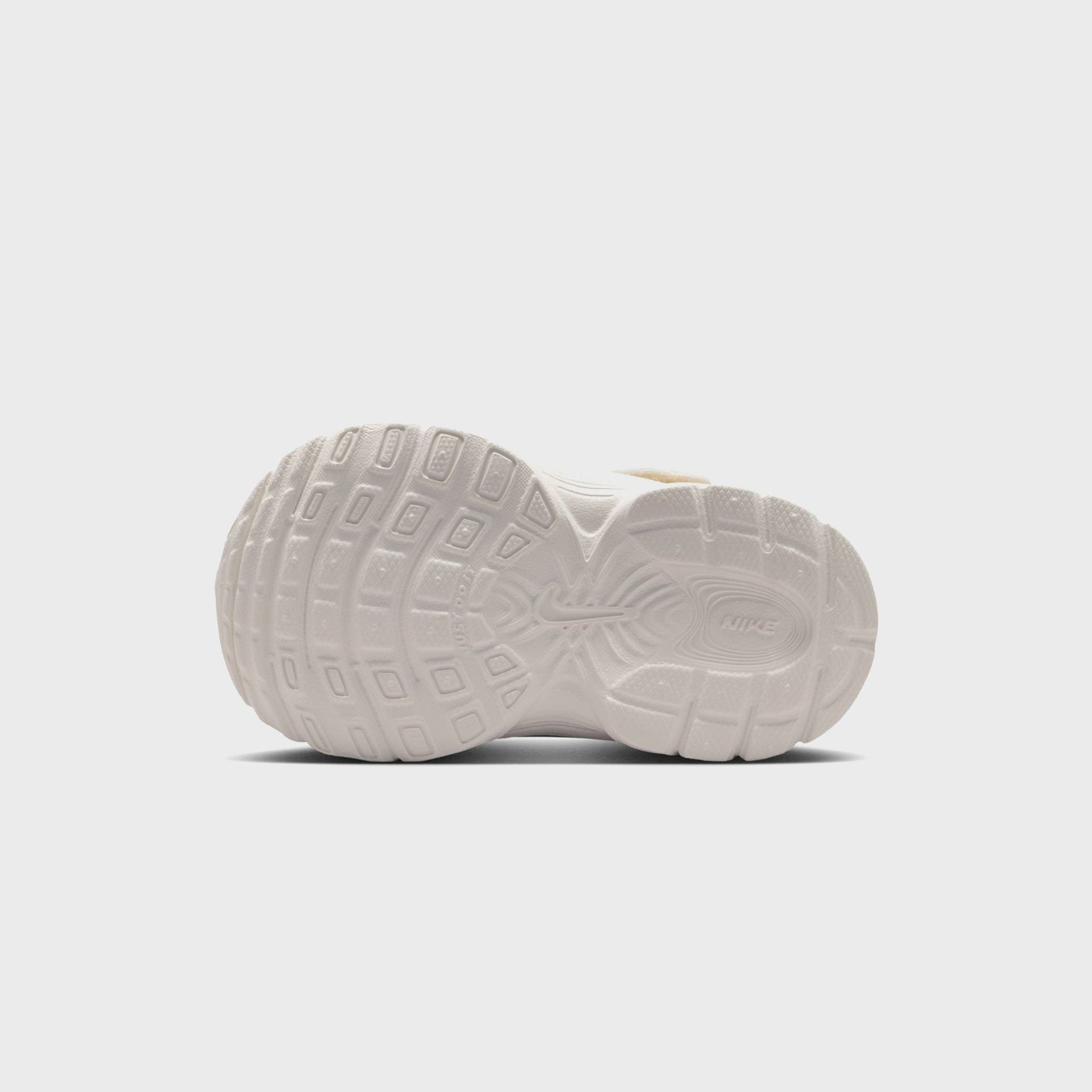 Nike TD V5 Rnr - Summit White / Light Orewood Brown / Sail / Black