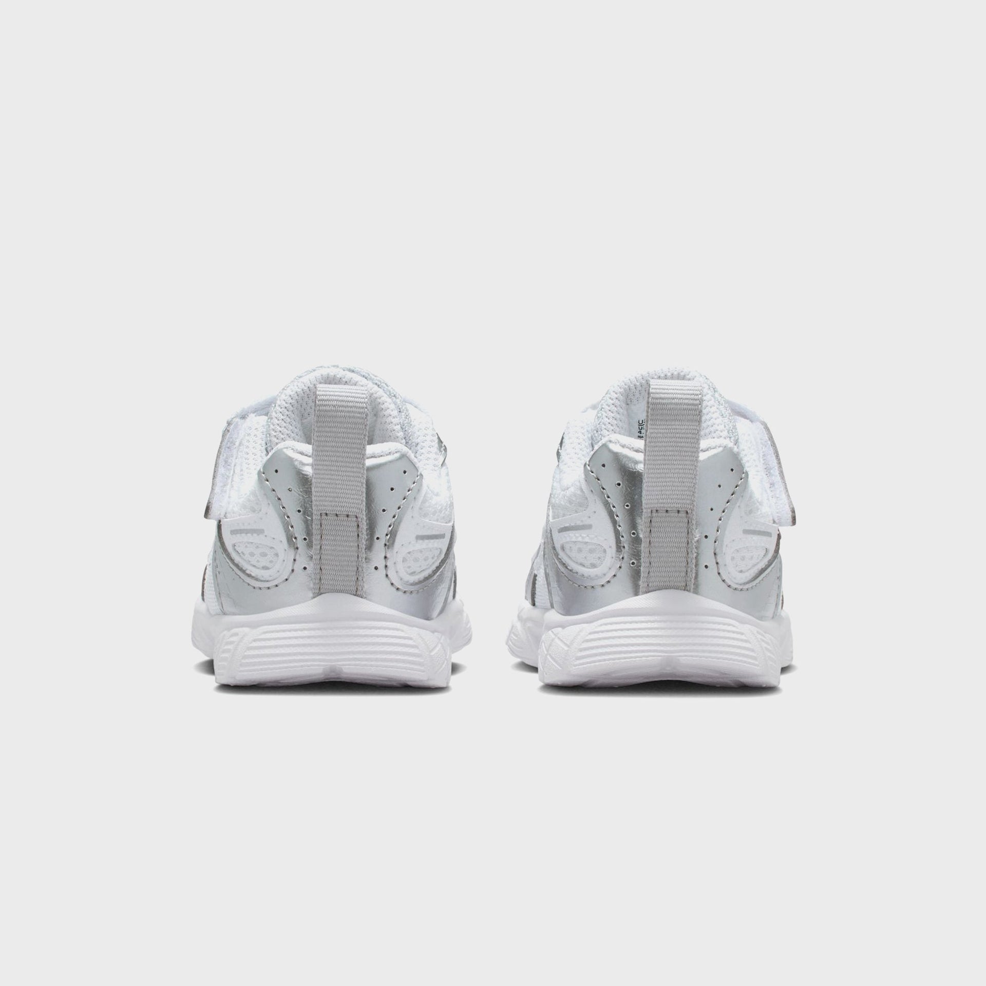 Nike TD V5 Rnr - White / Metallic Silver / Pure Platinum