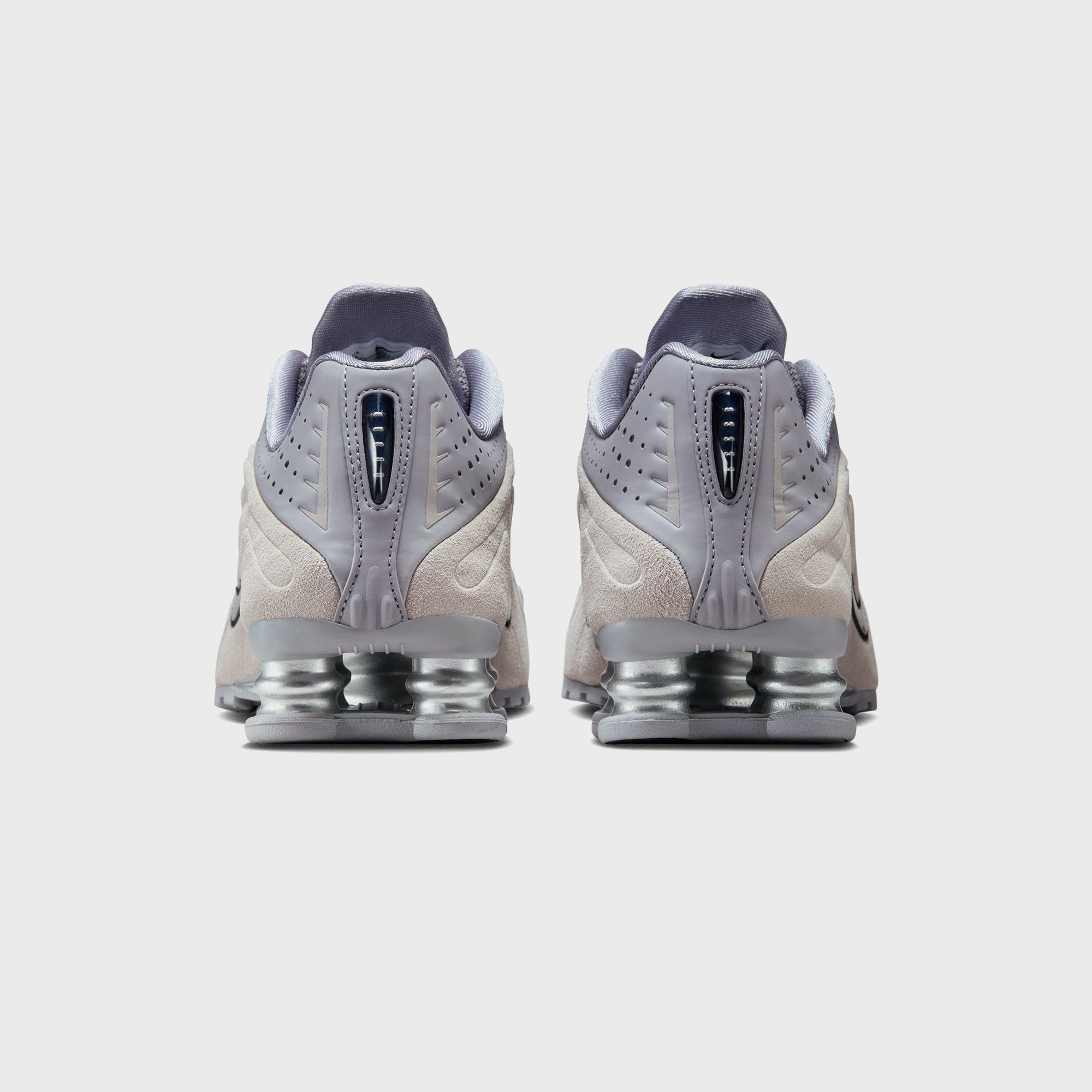 Nike WMNS Shox R4 - Cement Grey / College Grey / Metallic Silver