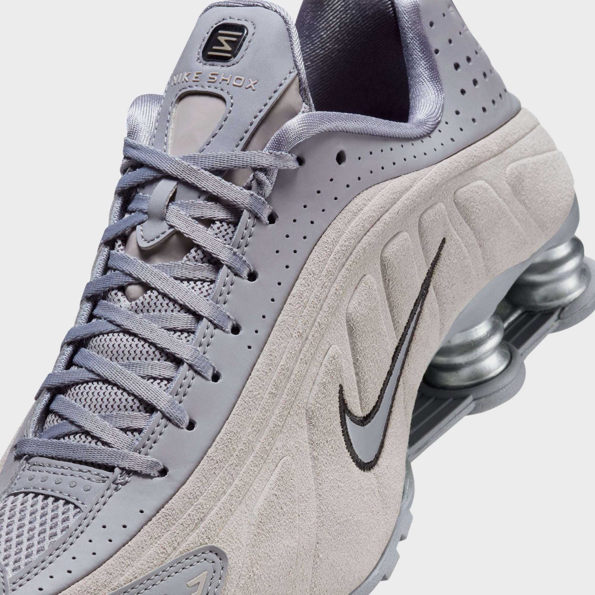 Nike WMNS Shox R4 - Cement Grey / College Grey / Metallic Silver