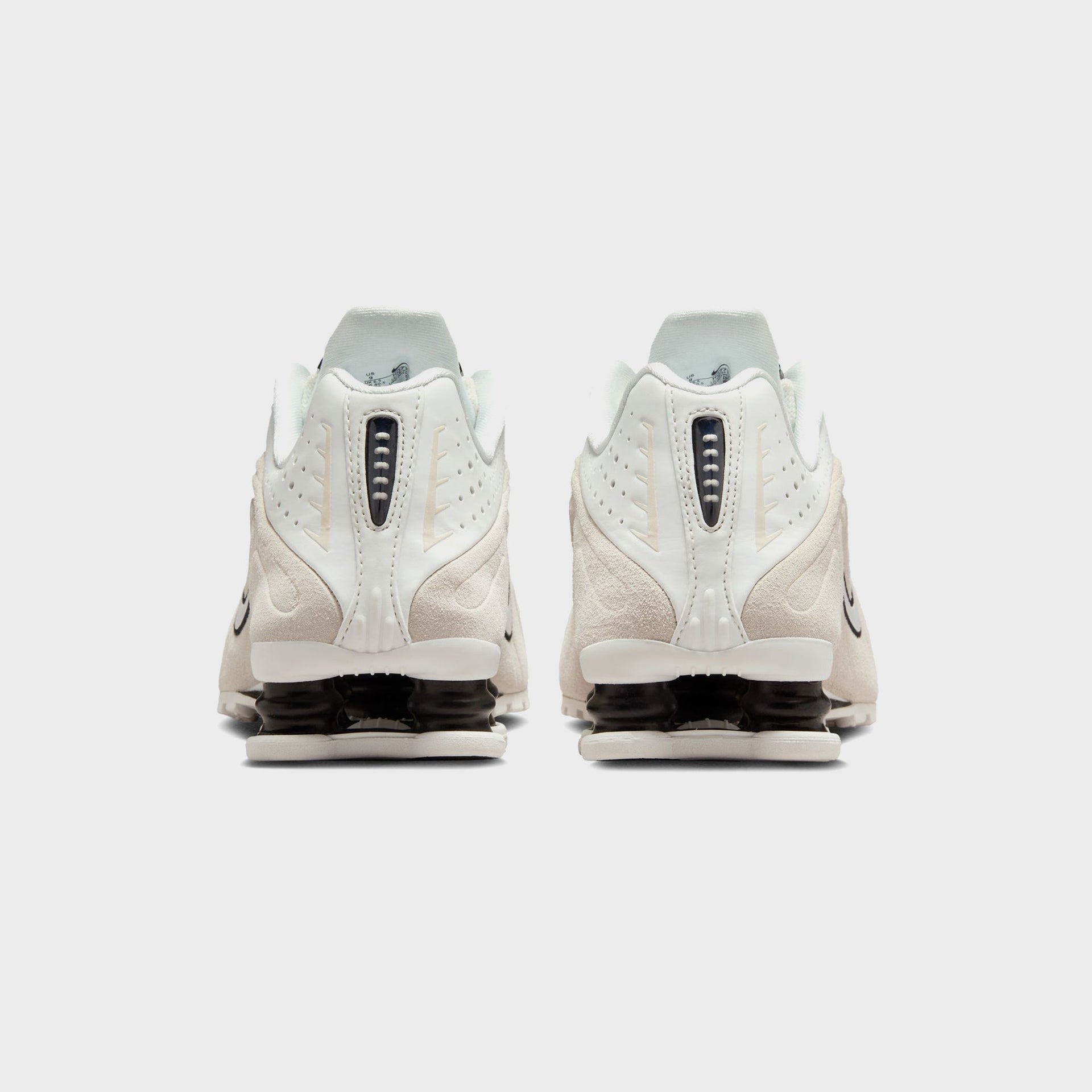 Nike WMNS Shox R4 - Summit White / Black / Light Orewood Brown