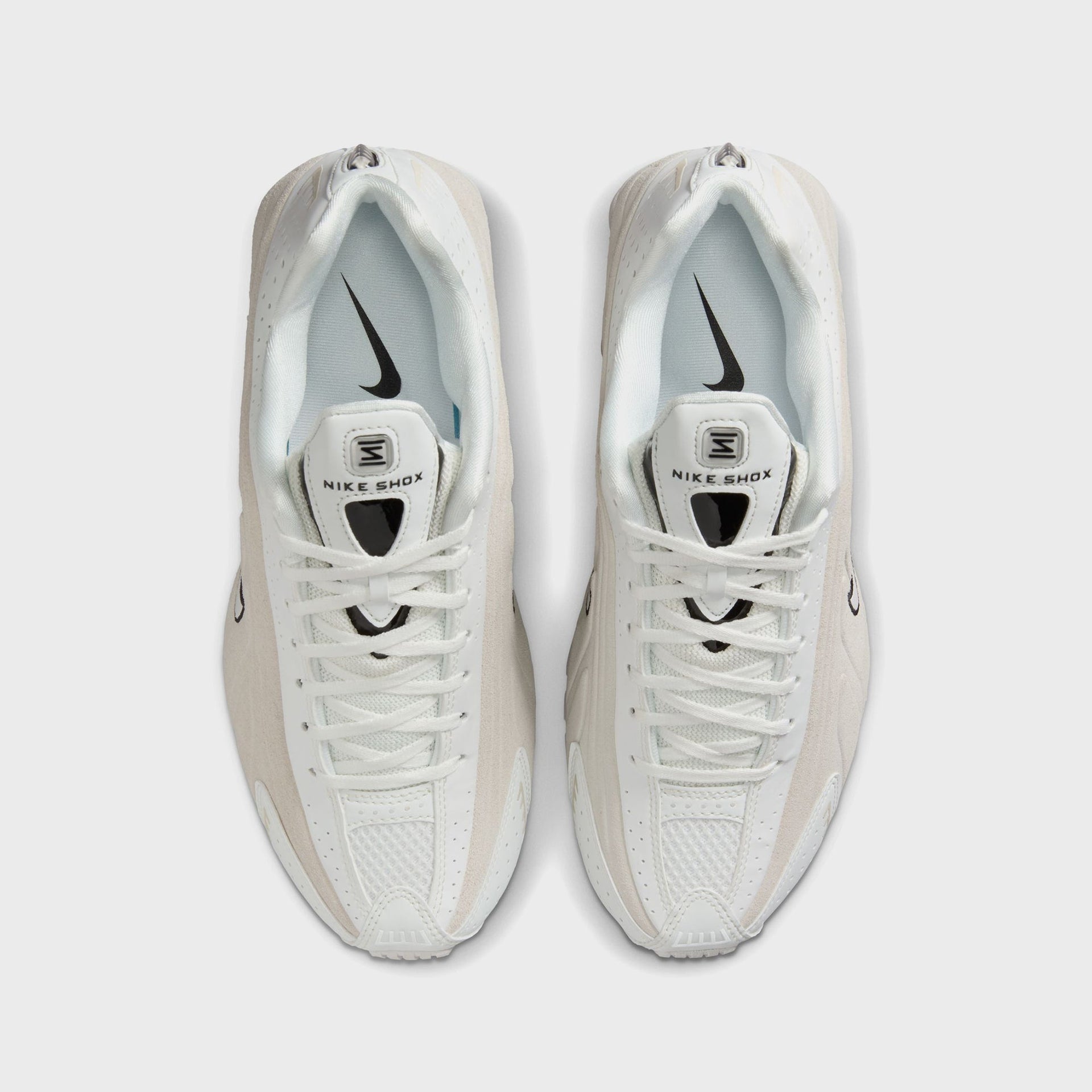 Nike WMNS Shox R4 - Summit White / Black / Light Orewood Brown
