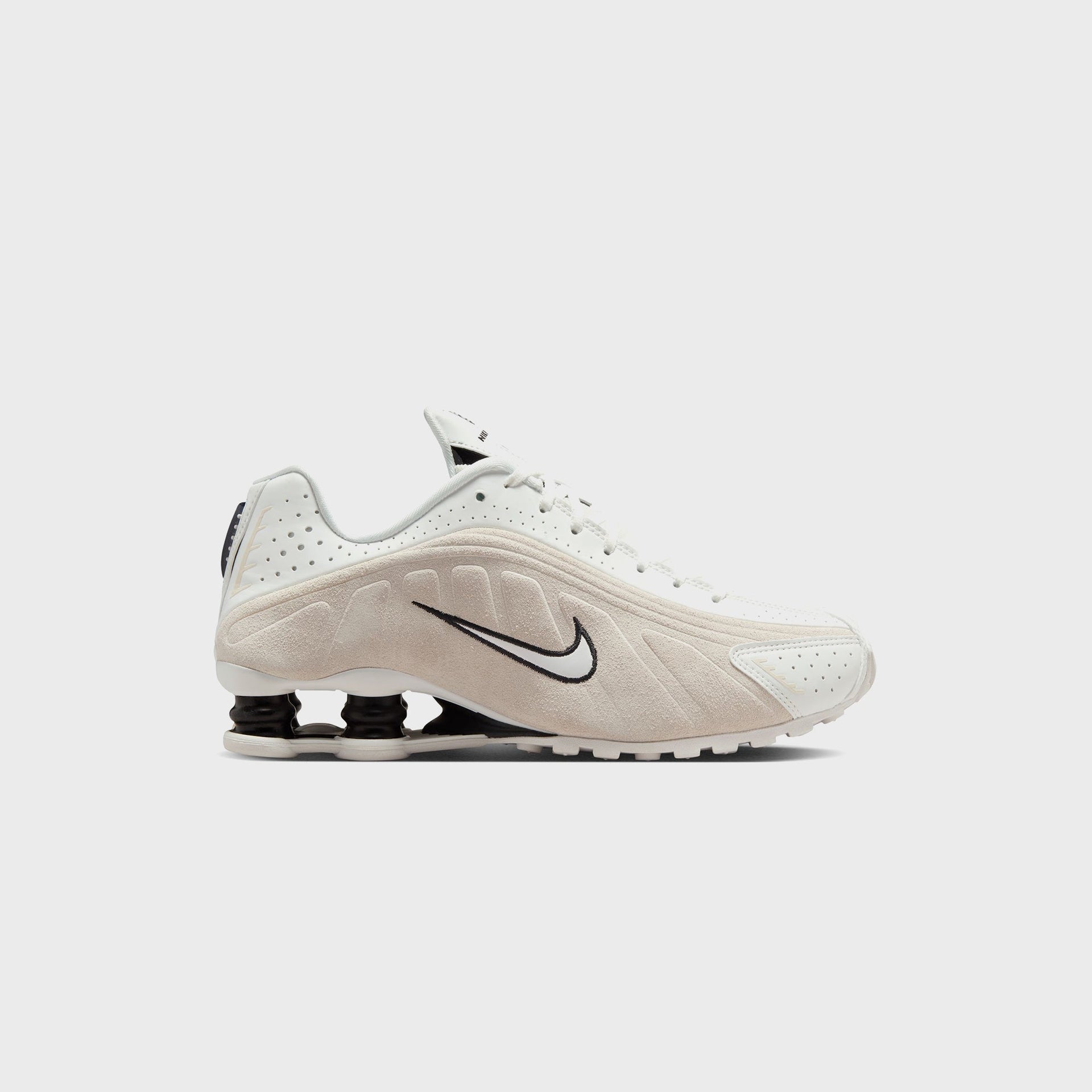 Nike WMNS Shox R4 - Summit White / Black / Light Orewood Brown