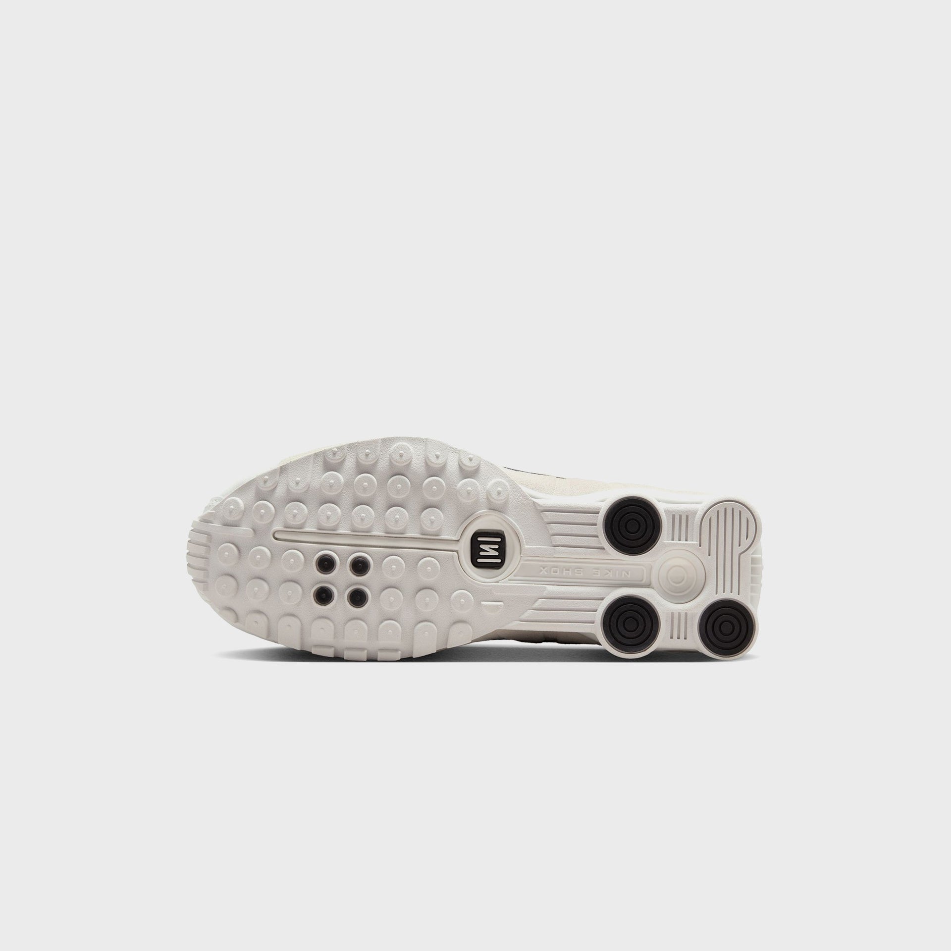Nike WMNS Shox R4 - Summit White / Black / Light Orewood Brown