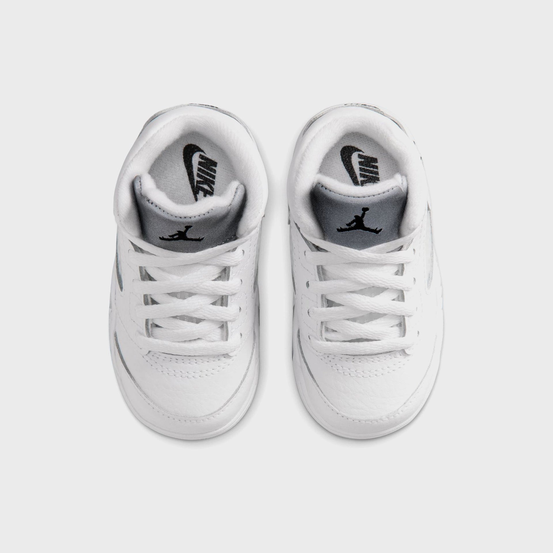 Jordan TD Jordan 5 Retro OG - White / Metallic Silver / Black