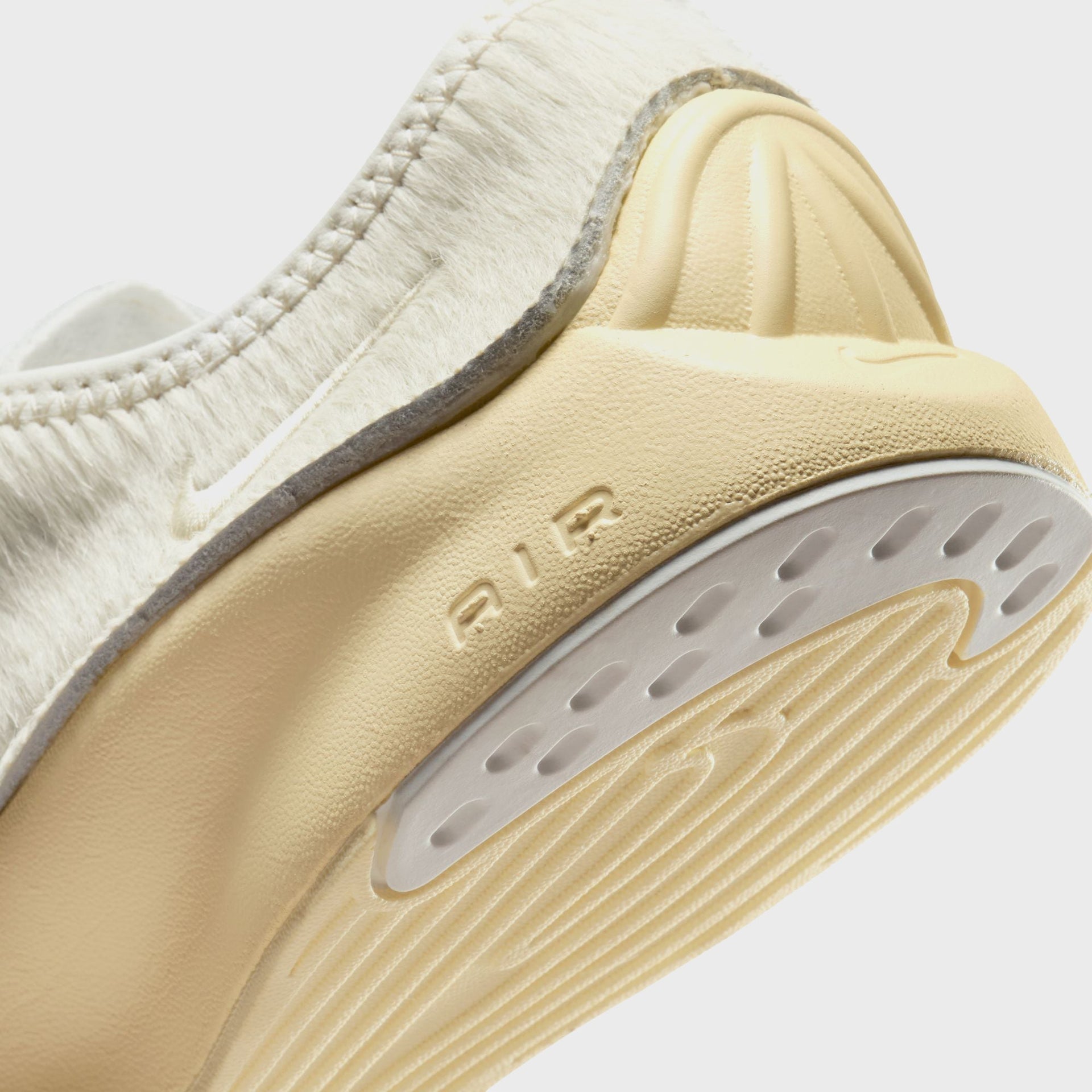 Nike WMNS Air Superfly LX - Sail / Soft Yellow / Muslin