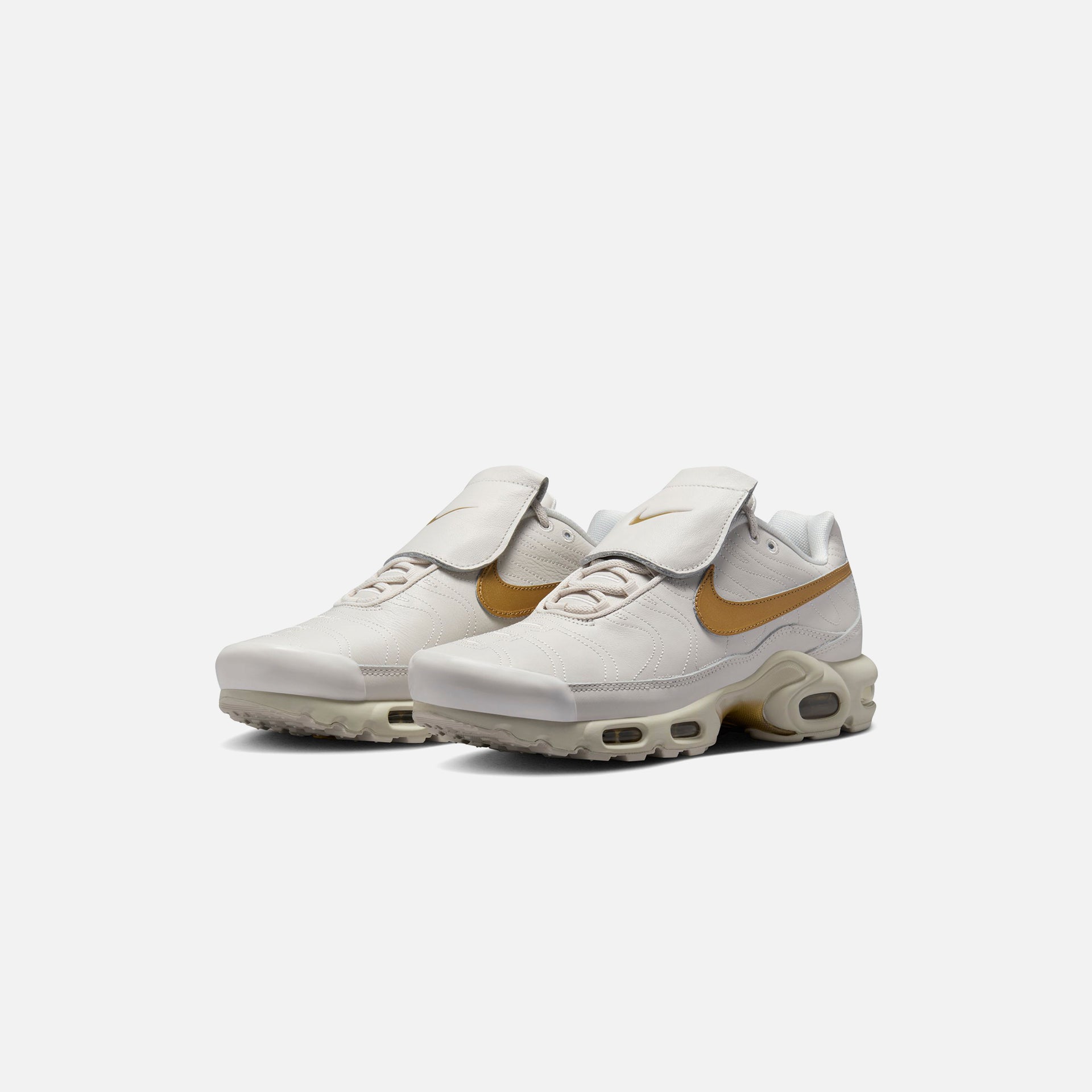 Nike Air Max Plus TNPO - Phantom / Metallic Gold