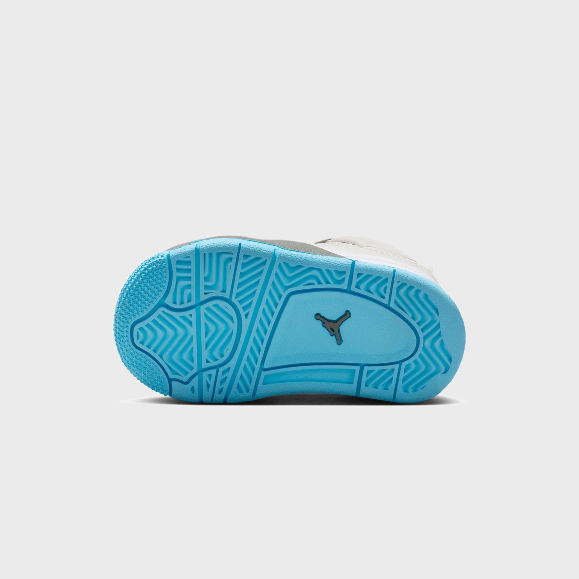 Jordan TD 4 Retro - Photon Dust / Flat Pewter / White / Blue Chill