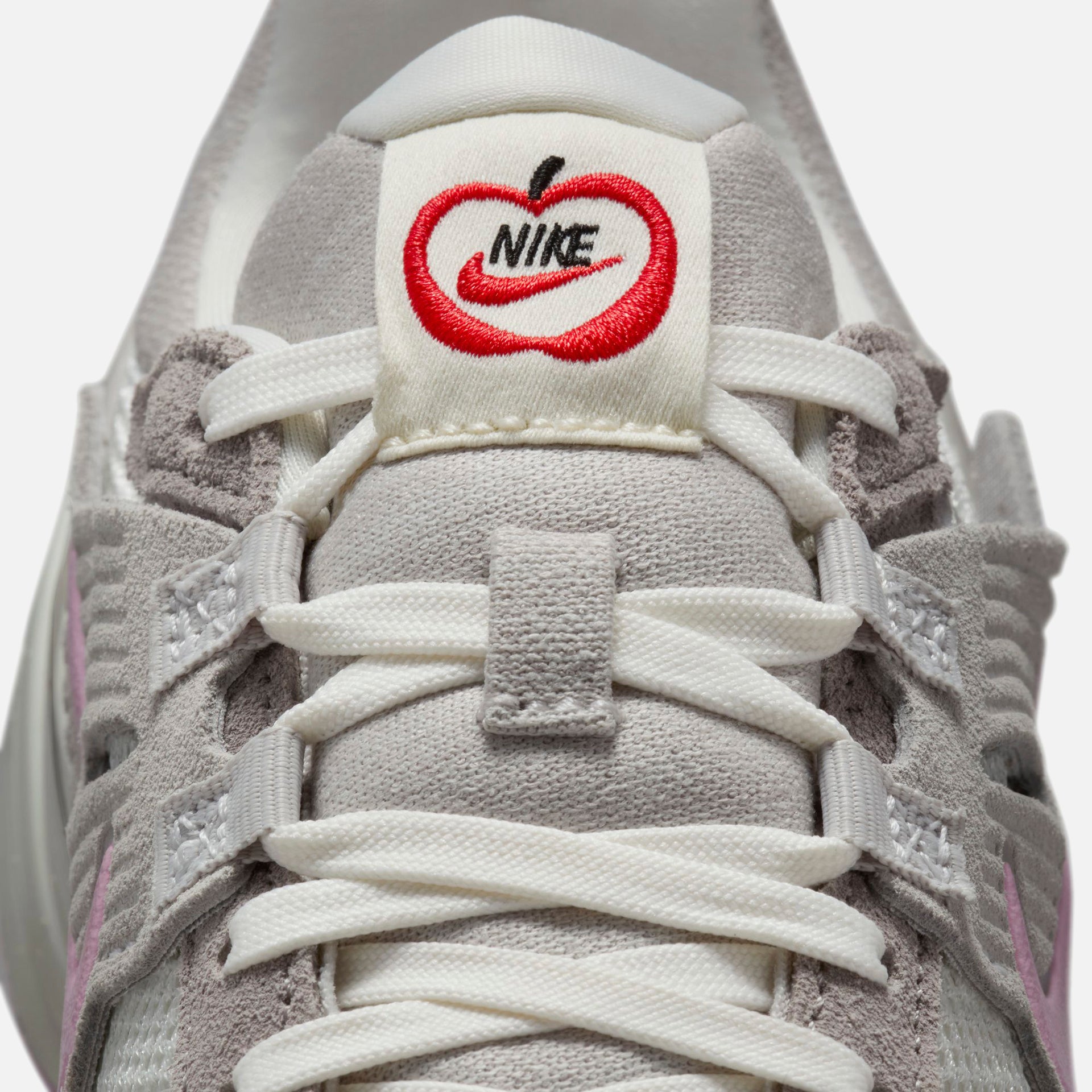 Nike WMNS V2K Run - Sail / Pink Foam / College Grey