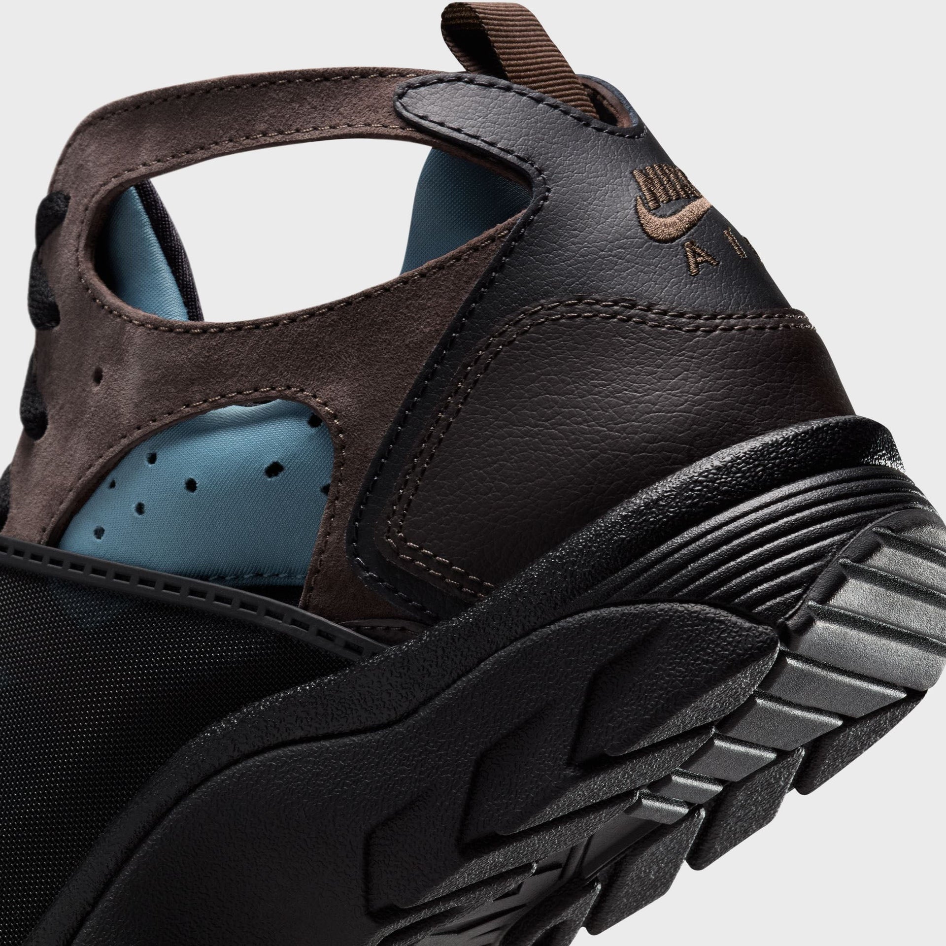Nike Air Trainer Huarache - Black / Baroque Brown / Smokey Blue