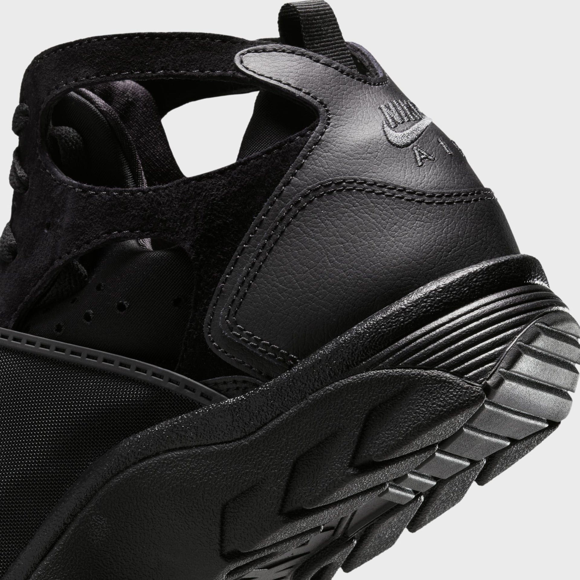 Nike Air Trainer Huarache - Black / Black