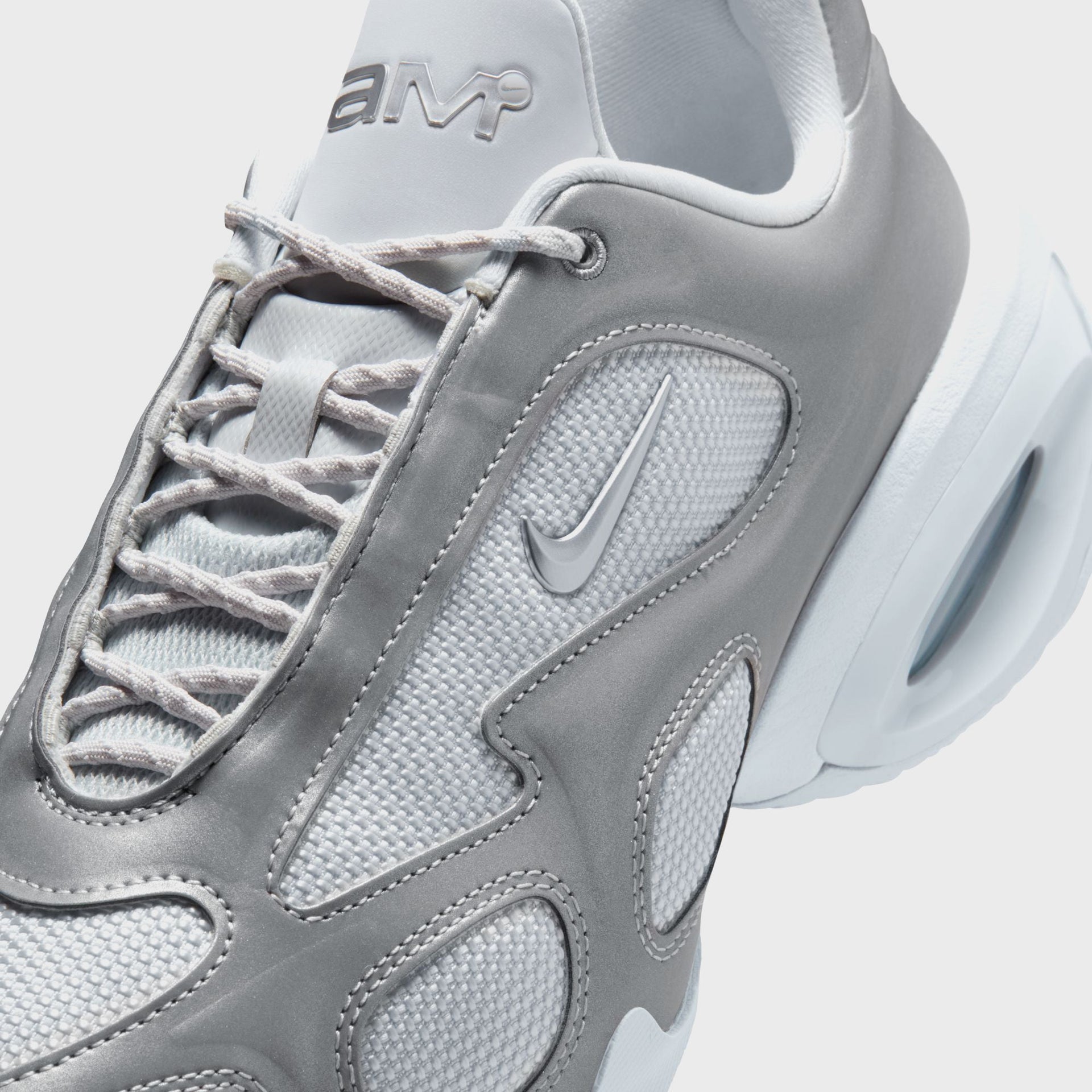 Nike WMNS Air Max Muse - Reflective Pure Platinum / Metallic Silver