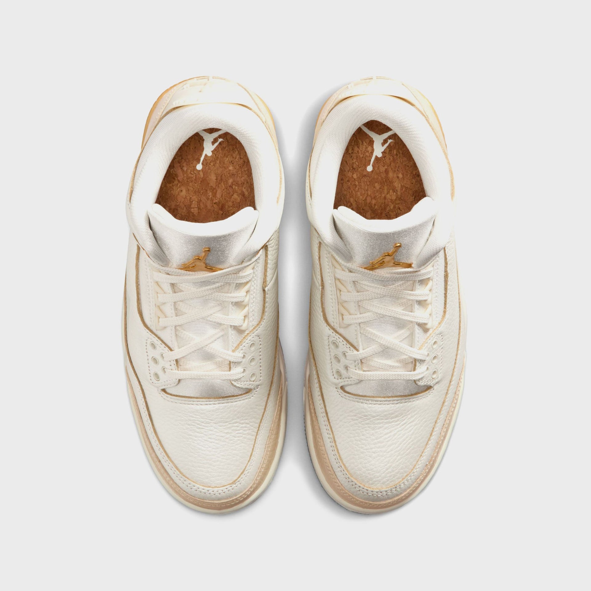 Jordan WMNS Air Jordan 3 Retro - Champion Sail / Team Gold / Pale Ivory / Metallic Gold / Ice