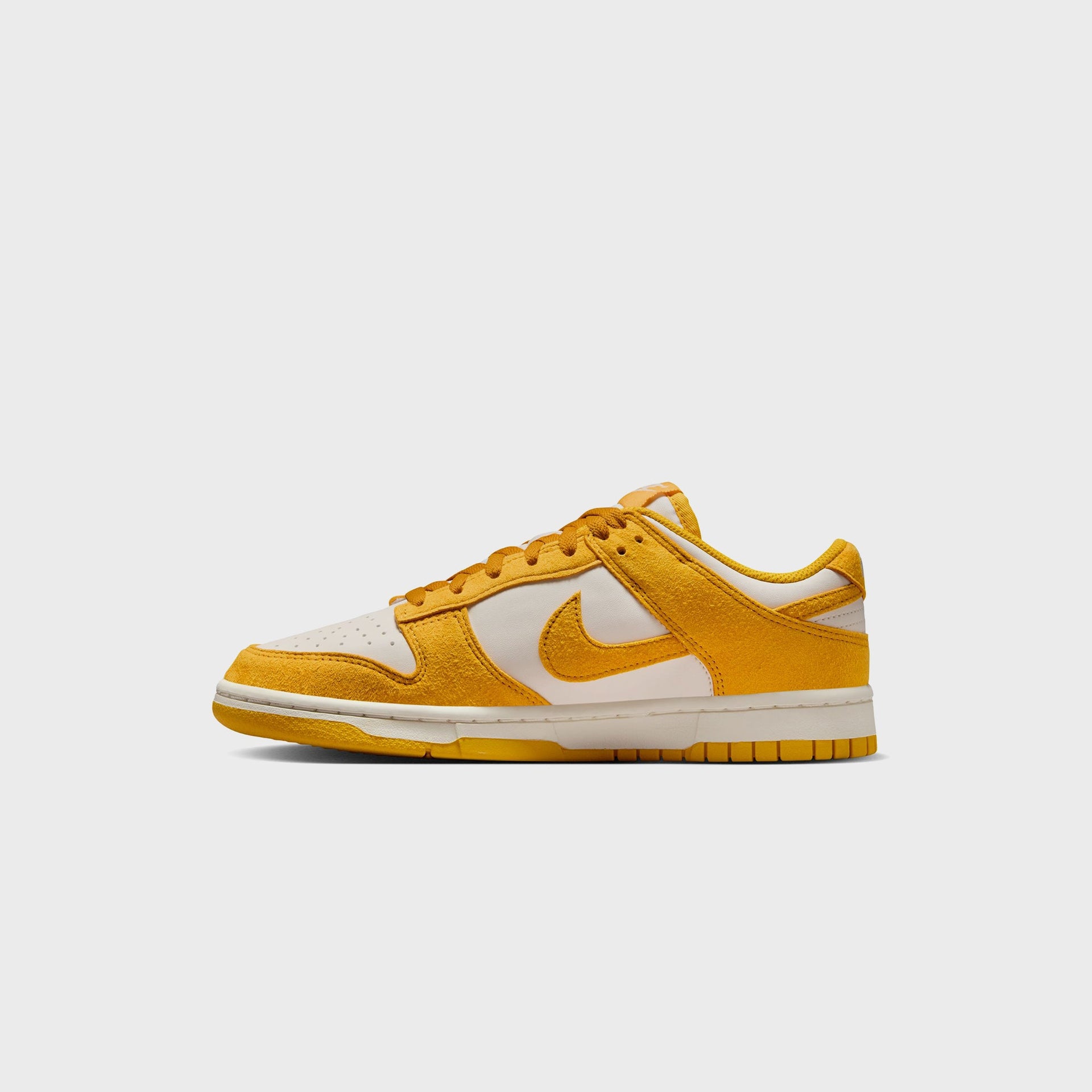 Nike WMNS Dunk Low - Pale Ivory / Dark Sulfur / Sail