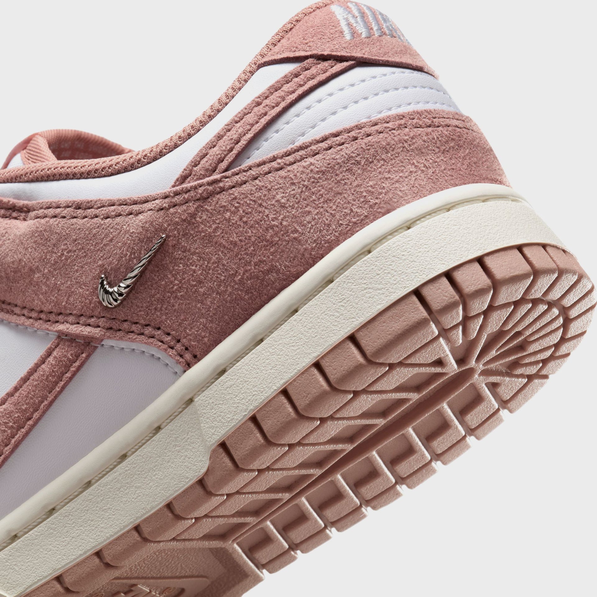 Nike WMNS Dunk Low - White / Particle Pink / Sail / Metallic Silver