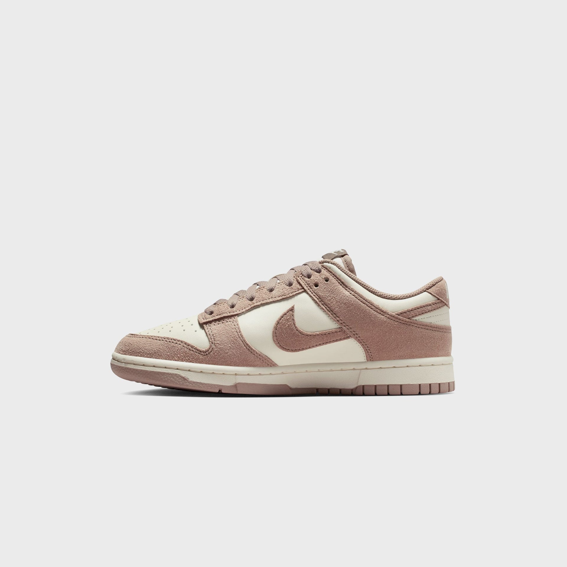 Nike WMNS Dunk Low - Sail / Metallic Gold