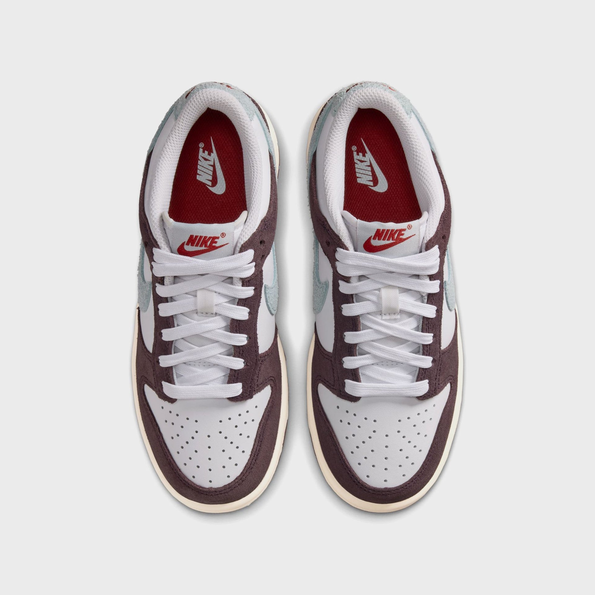 Nike GS Dunk Low SE - White / Glacier Blue / Burgundy Ash