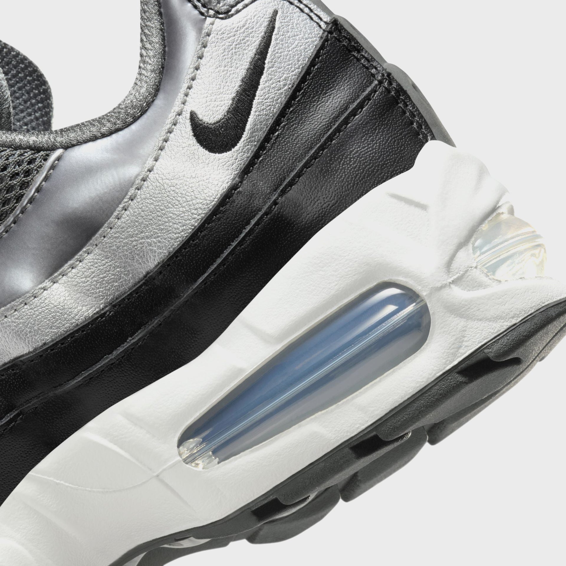 Nike WMNS Air Max 95 SE - Dark Grey / Black / Metallic Silver