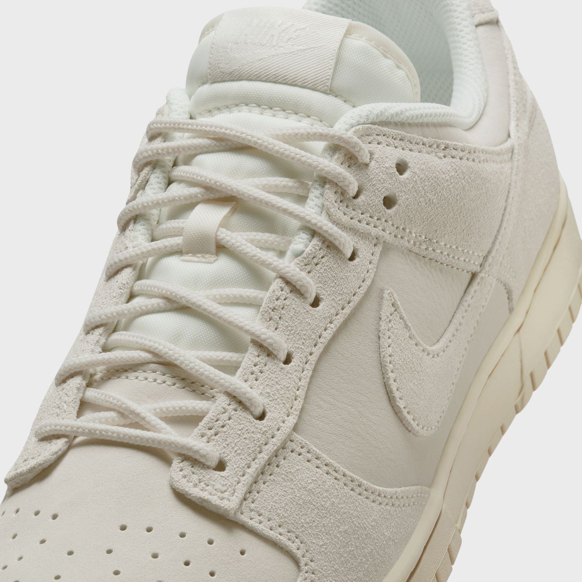 Nike Dunk Low Retro SE - Phantom / Phantom