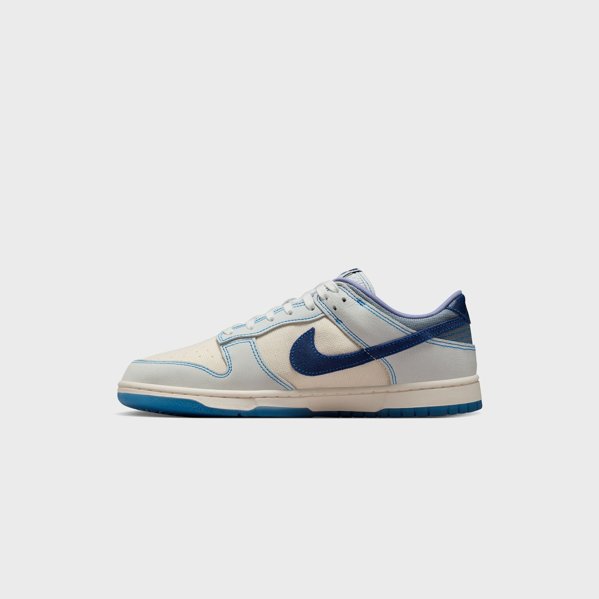 Nike Dunk Low Retro SE - Summit White / Blue Void / Pure Platinum