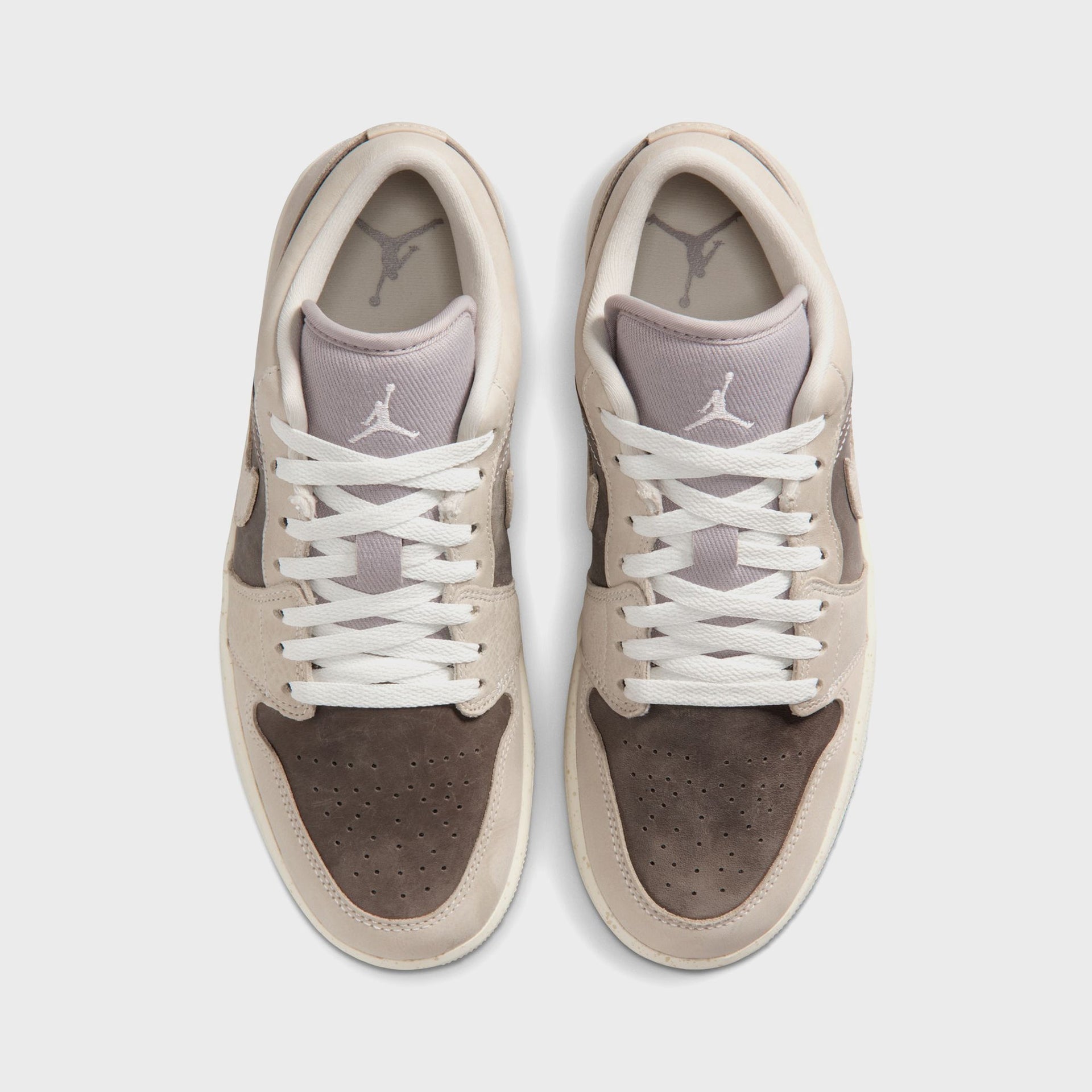 Jordan WMNS Air Jordan 1 Low SE - Enigma Stone / Pale Ivory / Hemp / Oatmeal