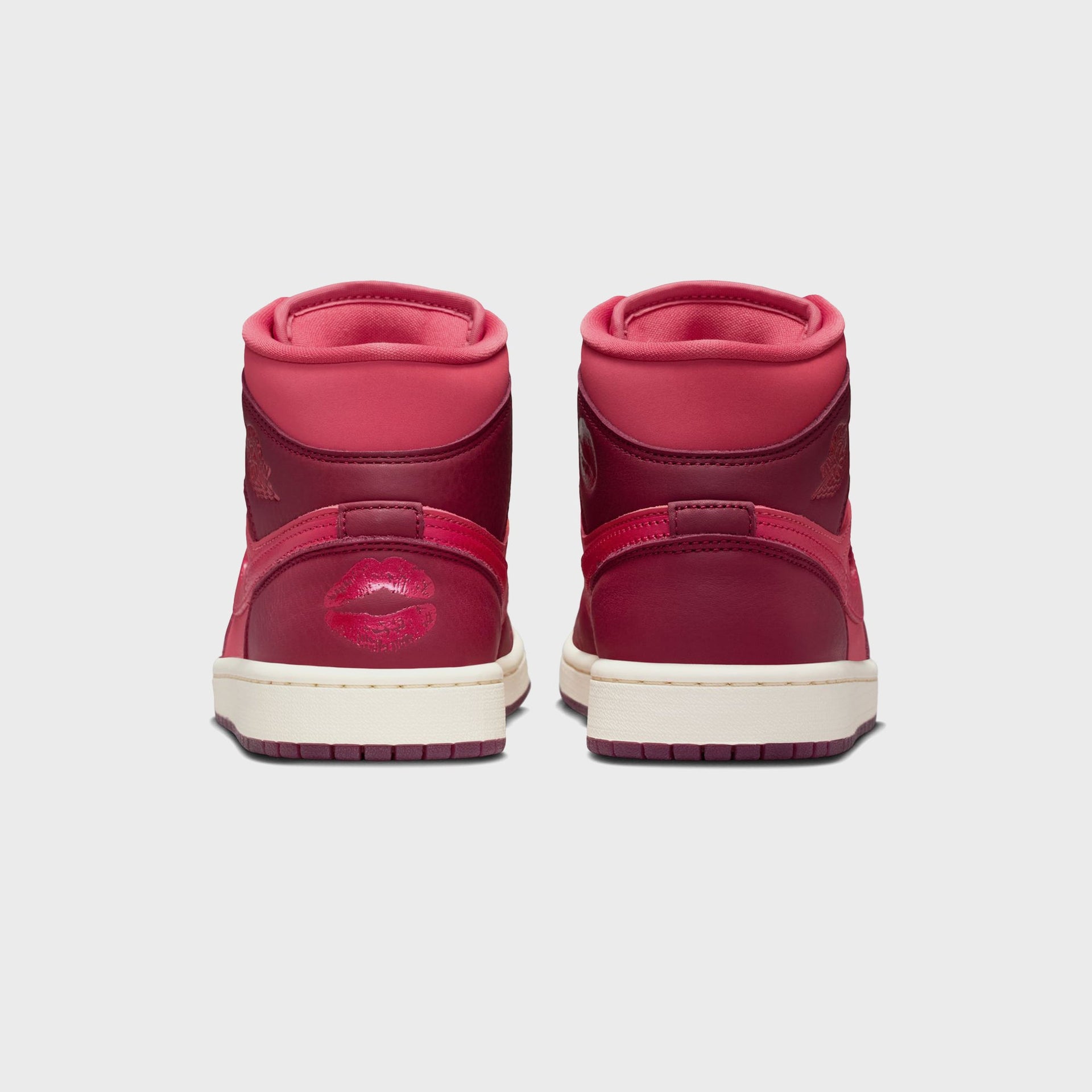 Jordan WMNS Air Jordan 1 Mid SE - Team Red / Sierra Red / Pueblo Red / Pale Ivory