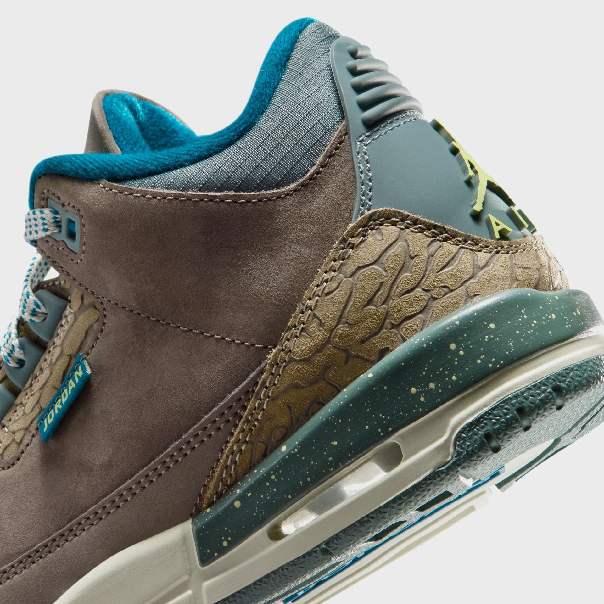 Jordan GS Air Jordan 3 Retro - Olive Grey / Green Abyss / Khaki / Sea Glass