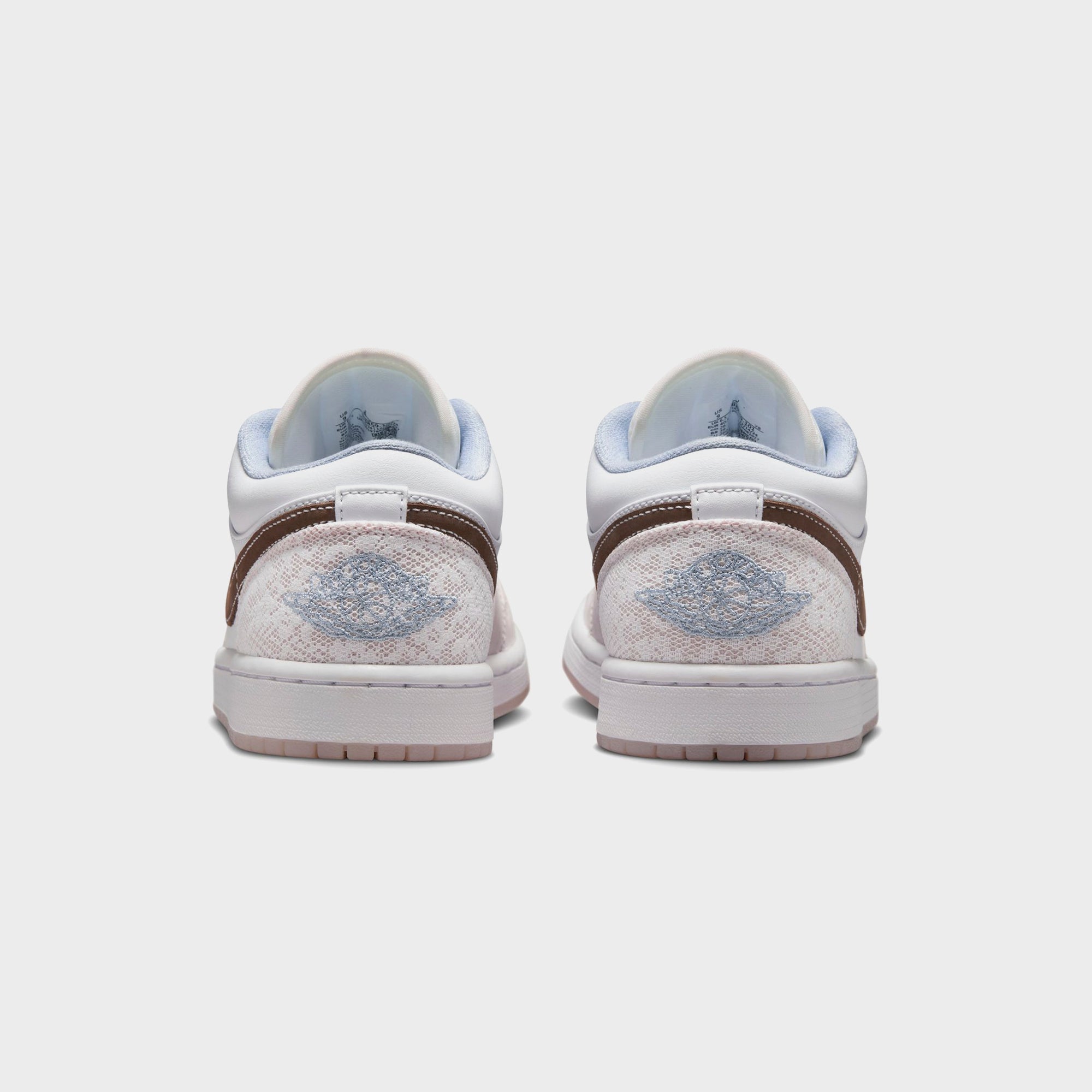 Nike WMNS Air Jordan 1 Low - White / Light Soft Pink