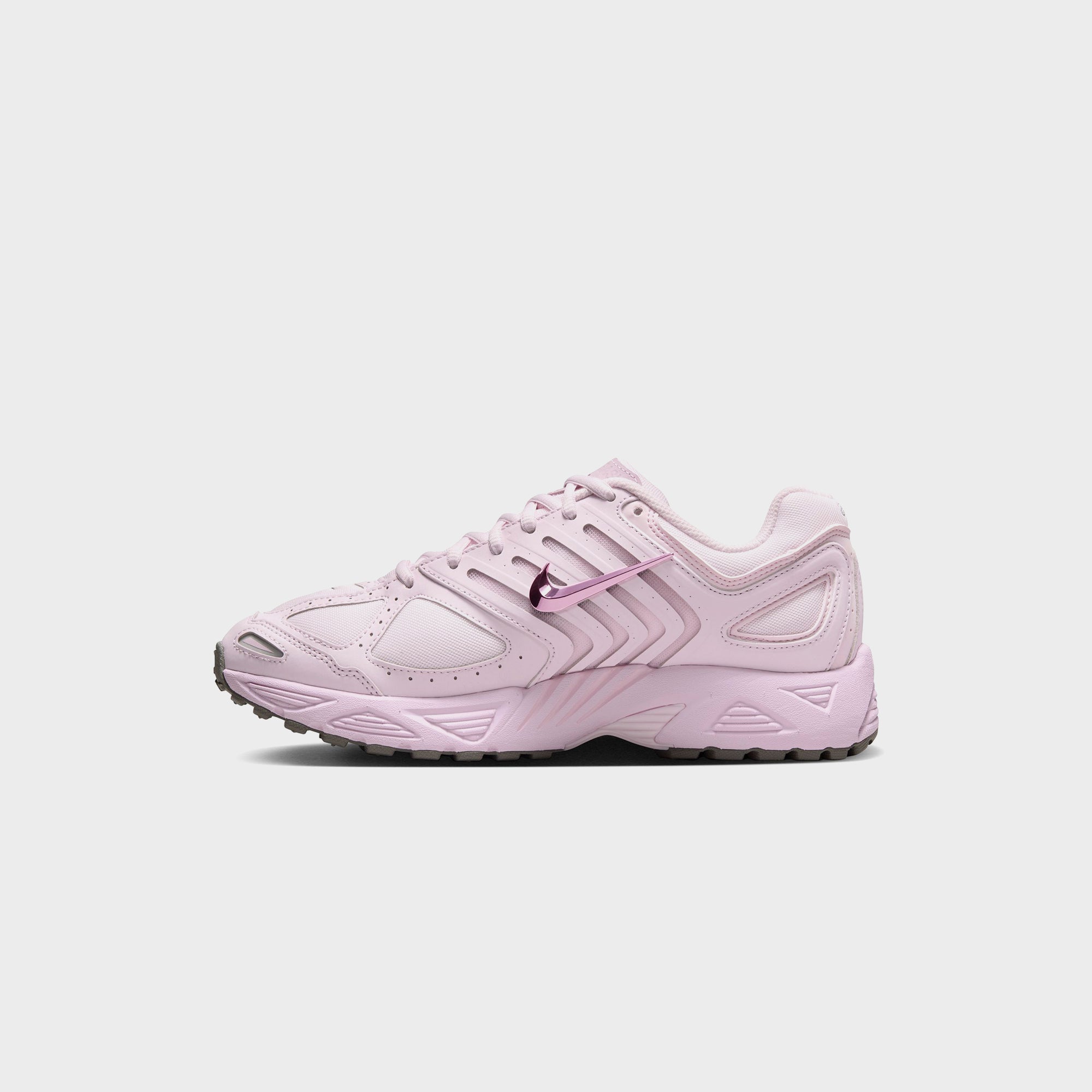 NIKE ☆ Air Pegasus 2K5 ‘Pearl Pink’ Nike's Pegasus 2K5 Gets Pretty in 